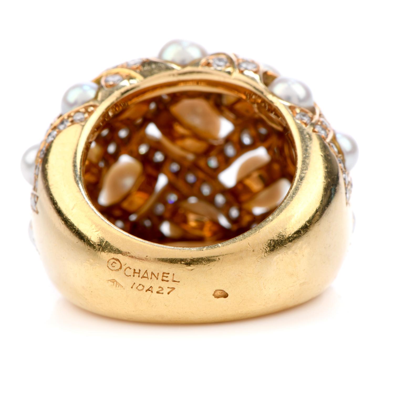 Round Cut Vintage Chanel Diamond Pearl 18k Gold Perles Matelassé Cluster Cocktail Ring