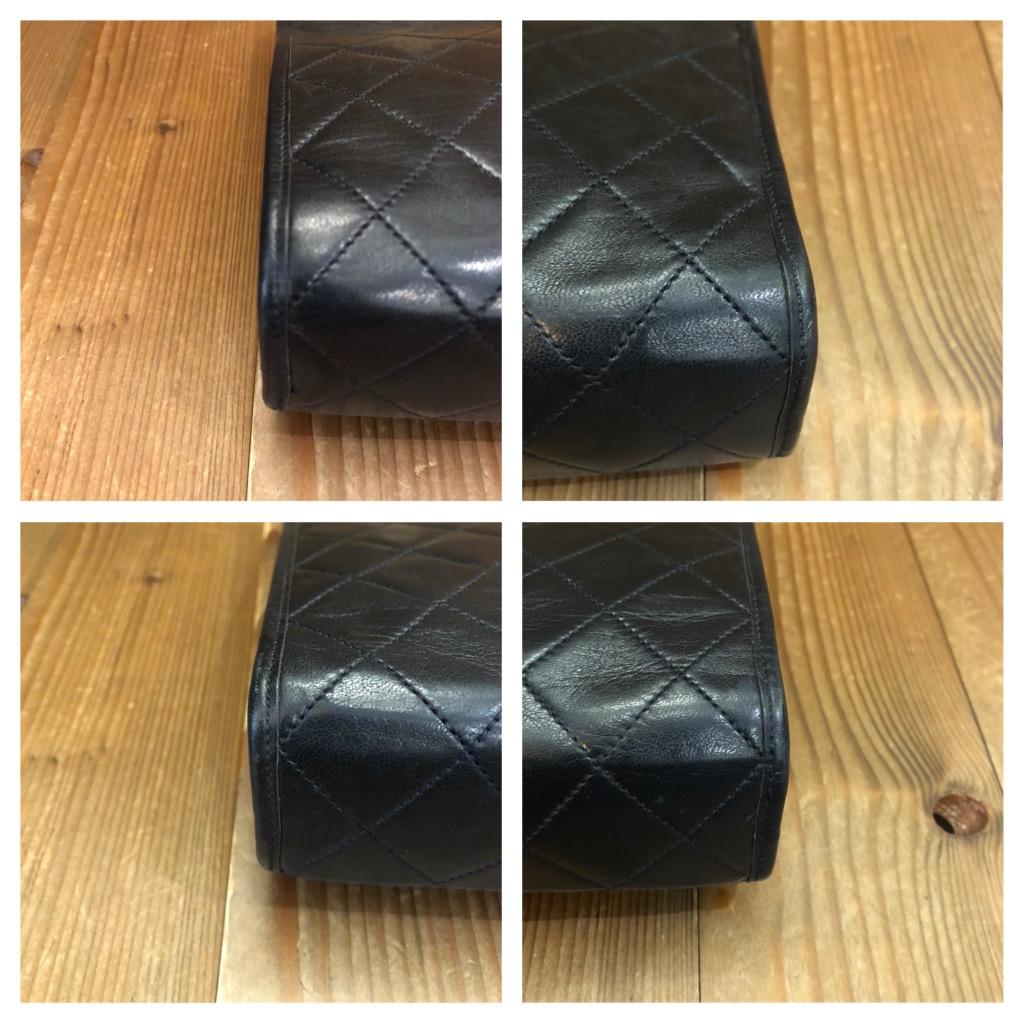 Noir Vintage CHANEL Two-Toned Diamond Quilted Lambskin Leather Clutch Bag Large (pochette en cuir d'agneau matelassé bicolore)