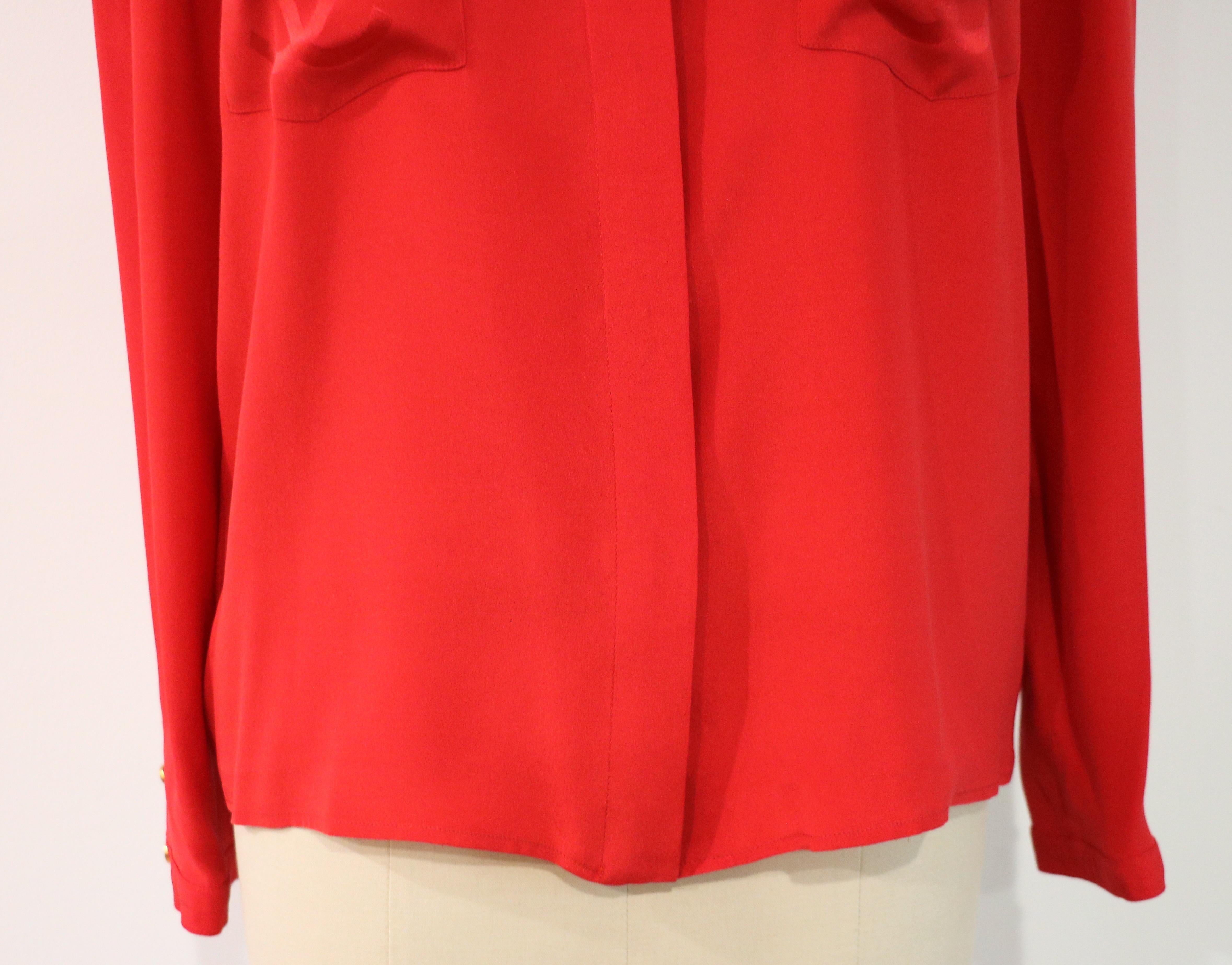 Vintage Chanel Double C Logo Red Silk Button-Up Top in vendita 6