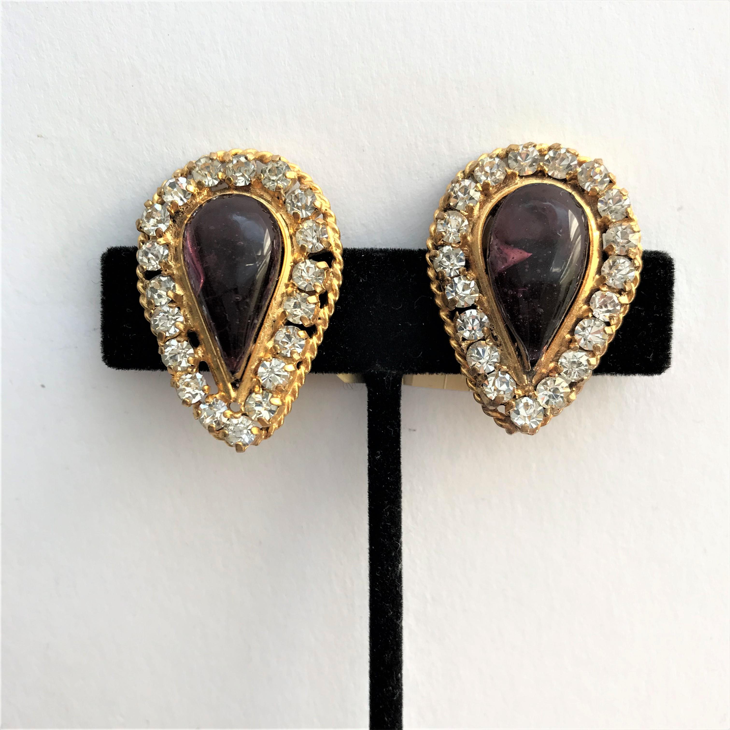  Chanel vintage clip-on earrings Maison Gripoix 1970/80 gold plated In Excellent Condition For Sale In Stuttgart, DE