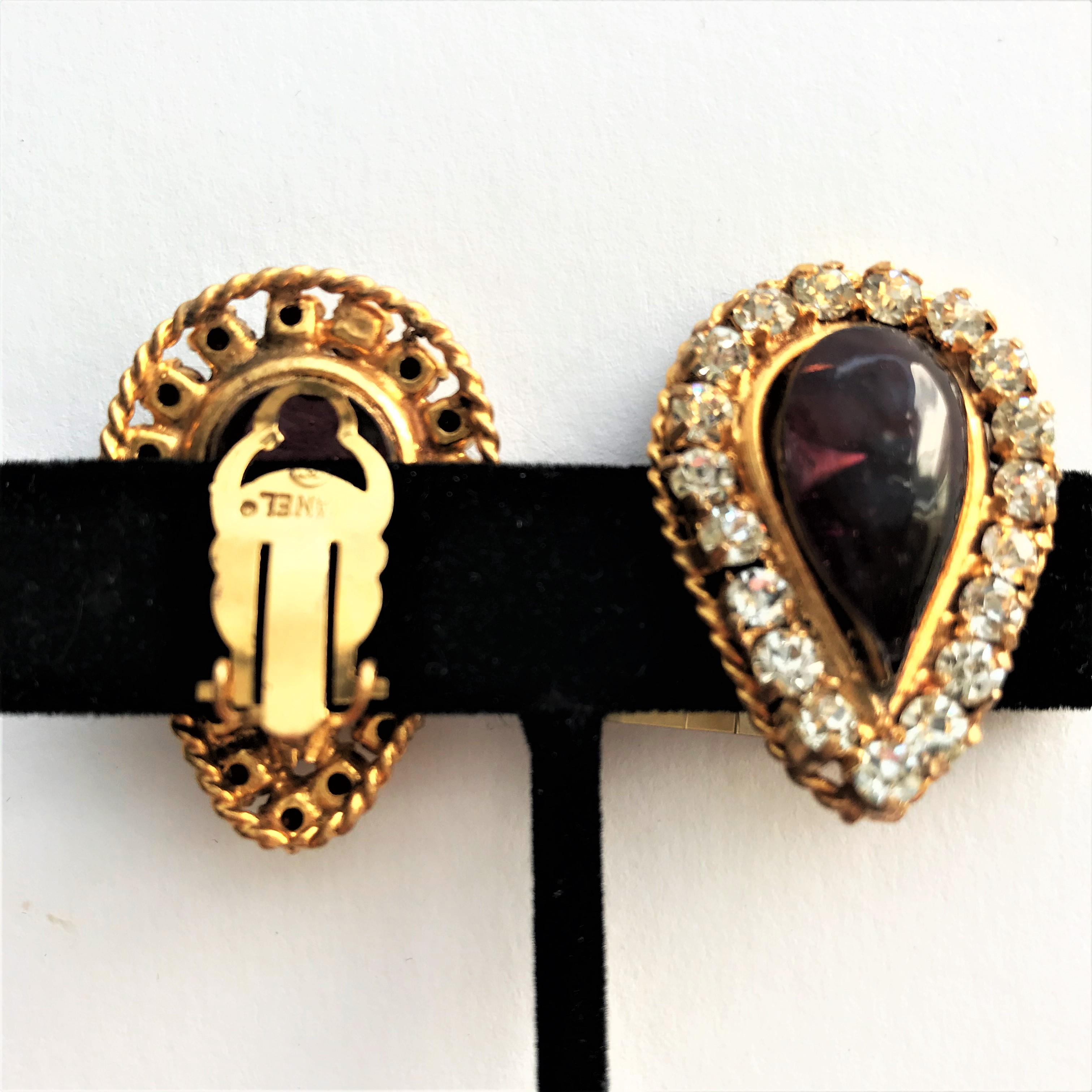 Women's  Chanel vintage clip-on earrings Maison Gripoix 1970/80 gold plated For Sale