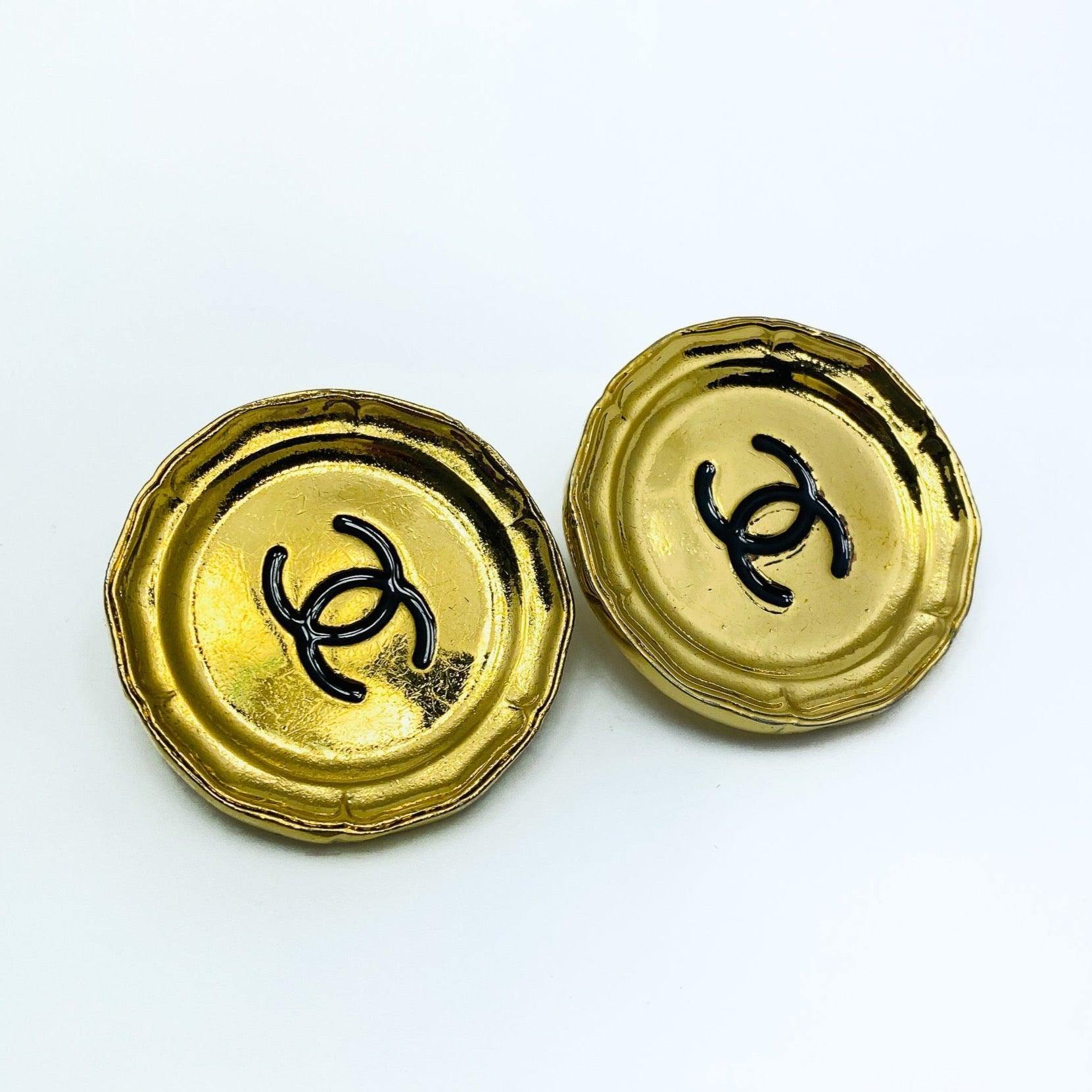 Vintage Chanel Earrings 1980s - Collection 25 In Good Condition In London, GB