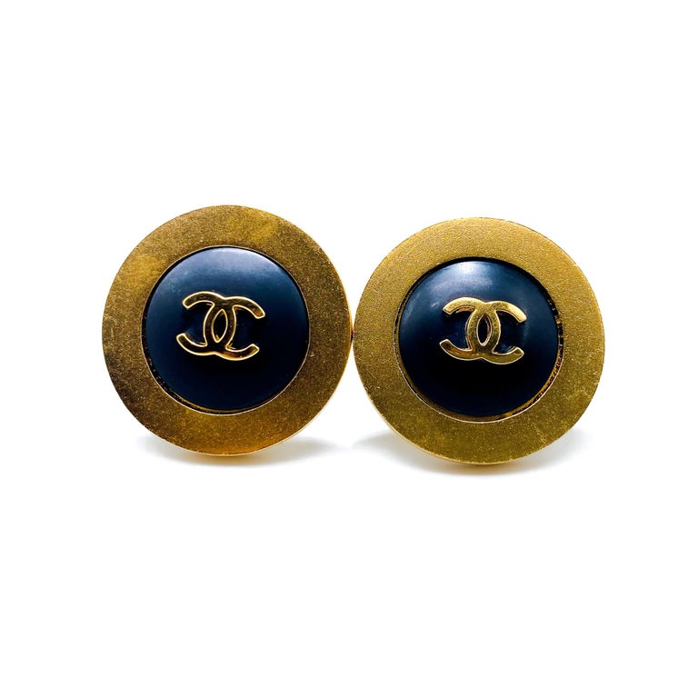 Vintage Chanel Gold Plated Clip On Earrings 1990s - AW 1995 Collection at  1stDibs