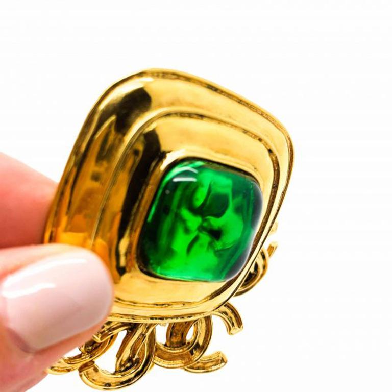 Vintage Chanel Emerald Green Gripoix Cc Logo Fringe Brooch 1993 1