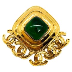 Vintage Chanel Emerald Green Gripoix Cc Logo Fringe Brooch 1993