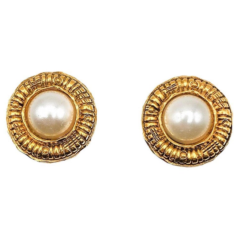 Vintage Chanel Etruscan Pearl Earrings 1970s For Sale at 1stDibs