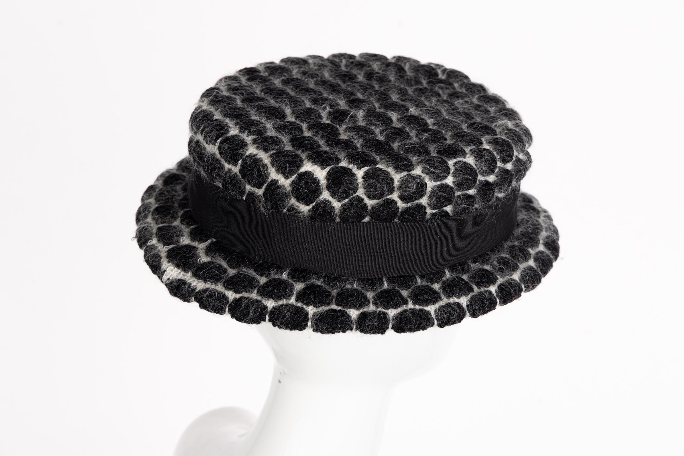 Vintage Chanel F/W 2009 Runway Black & White Mohair Bow Hat For Sale 6