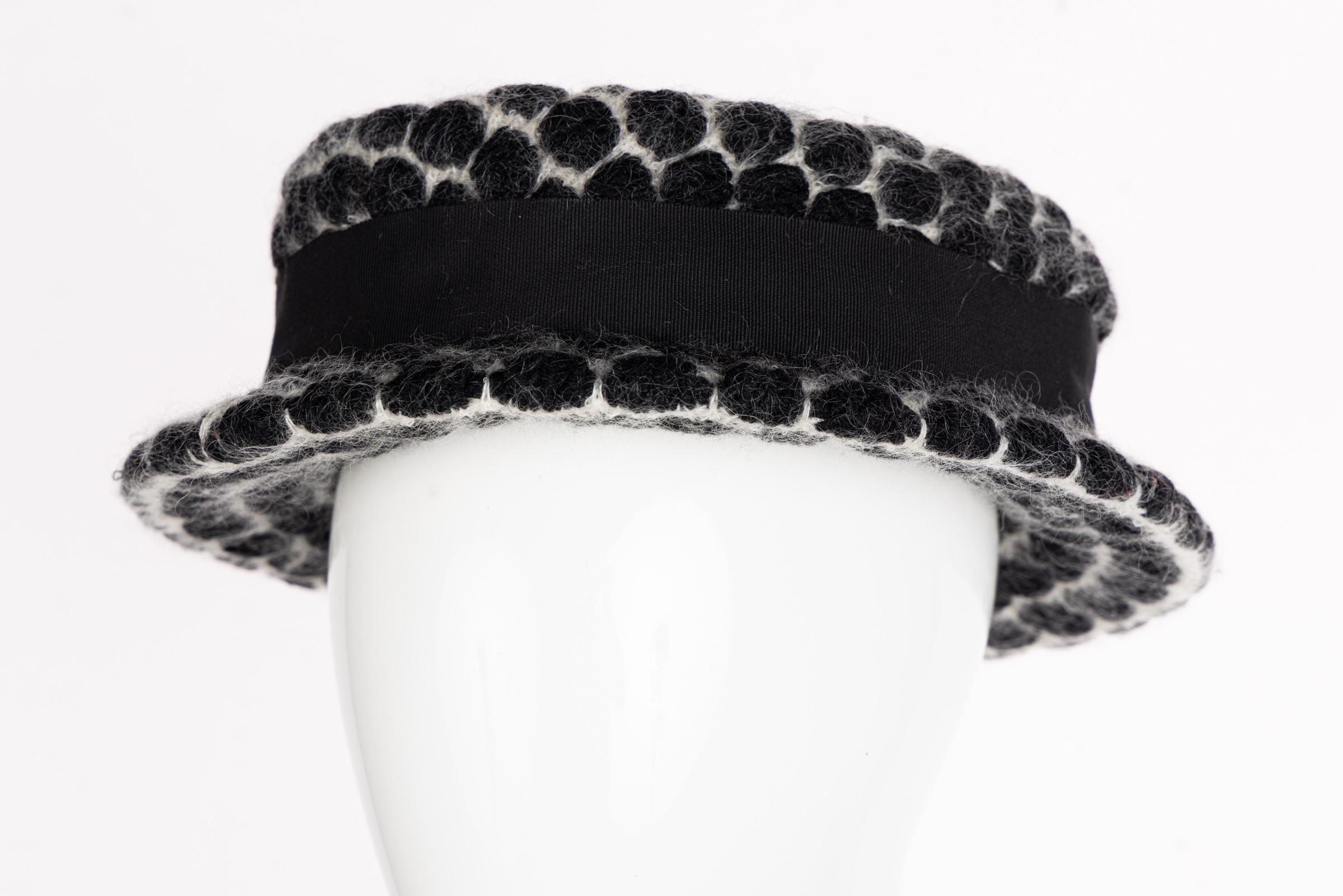 Vintage Chanel F/W 2009 Runway Black & White Mohair Bow Hat For Sale 4