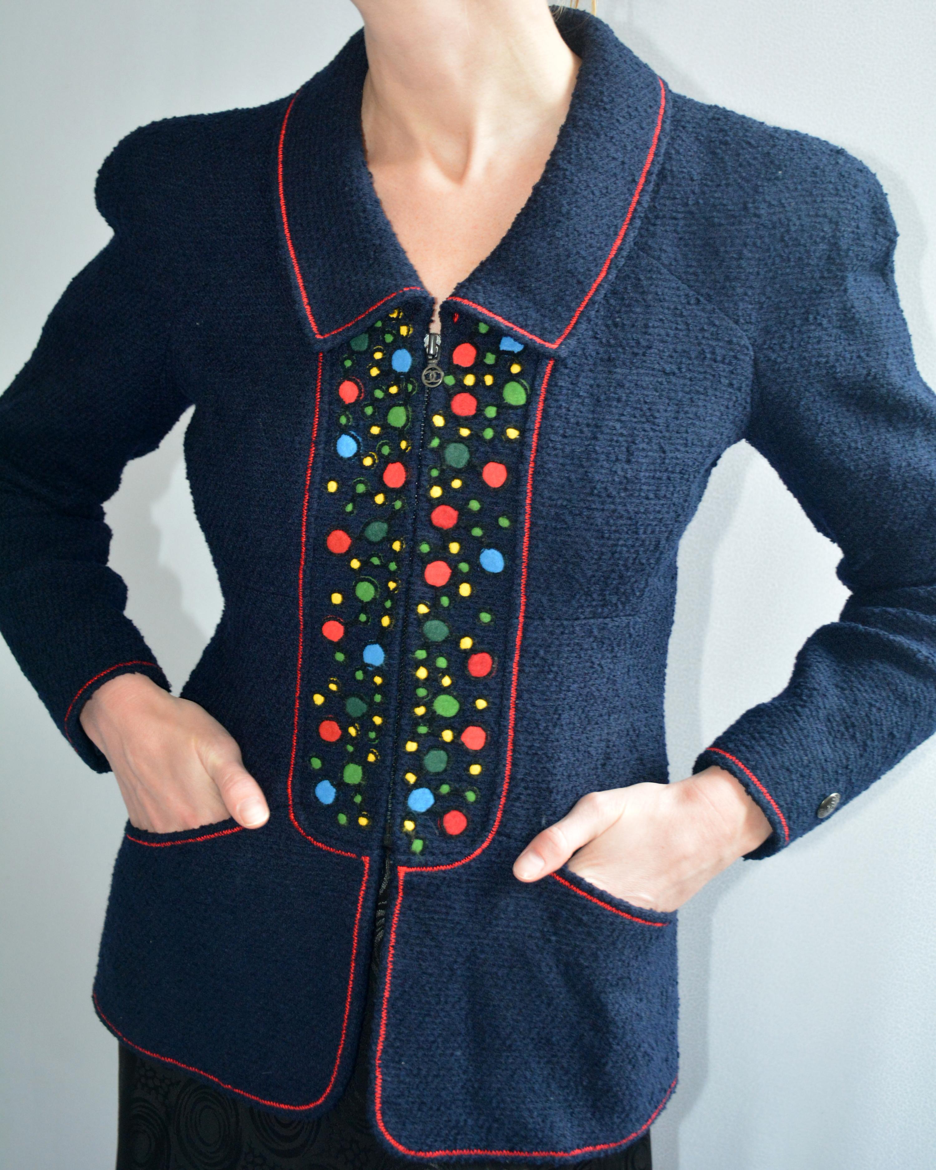 Vintage Chanel Autunno 1997: Giacca Bouclé ricamata in passerella in vendita 6