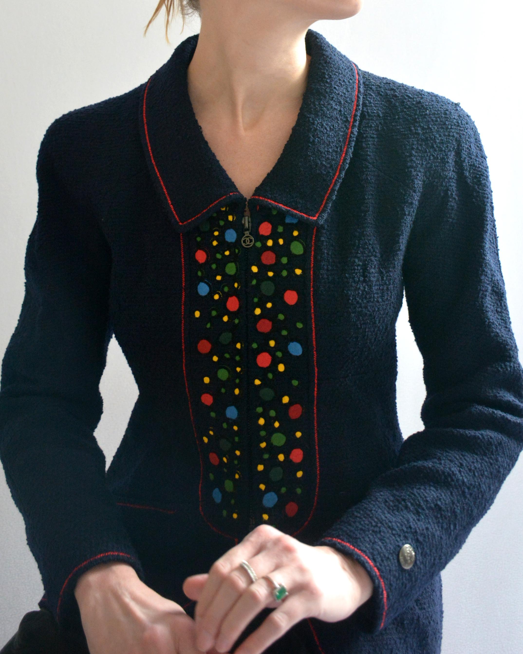 Vintage Chanel Autunno 1997: Giacca Bouclé ricamata in passerella in vendita 7