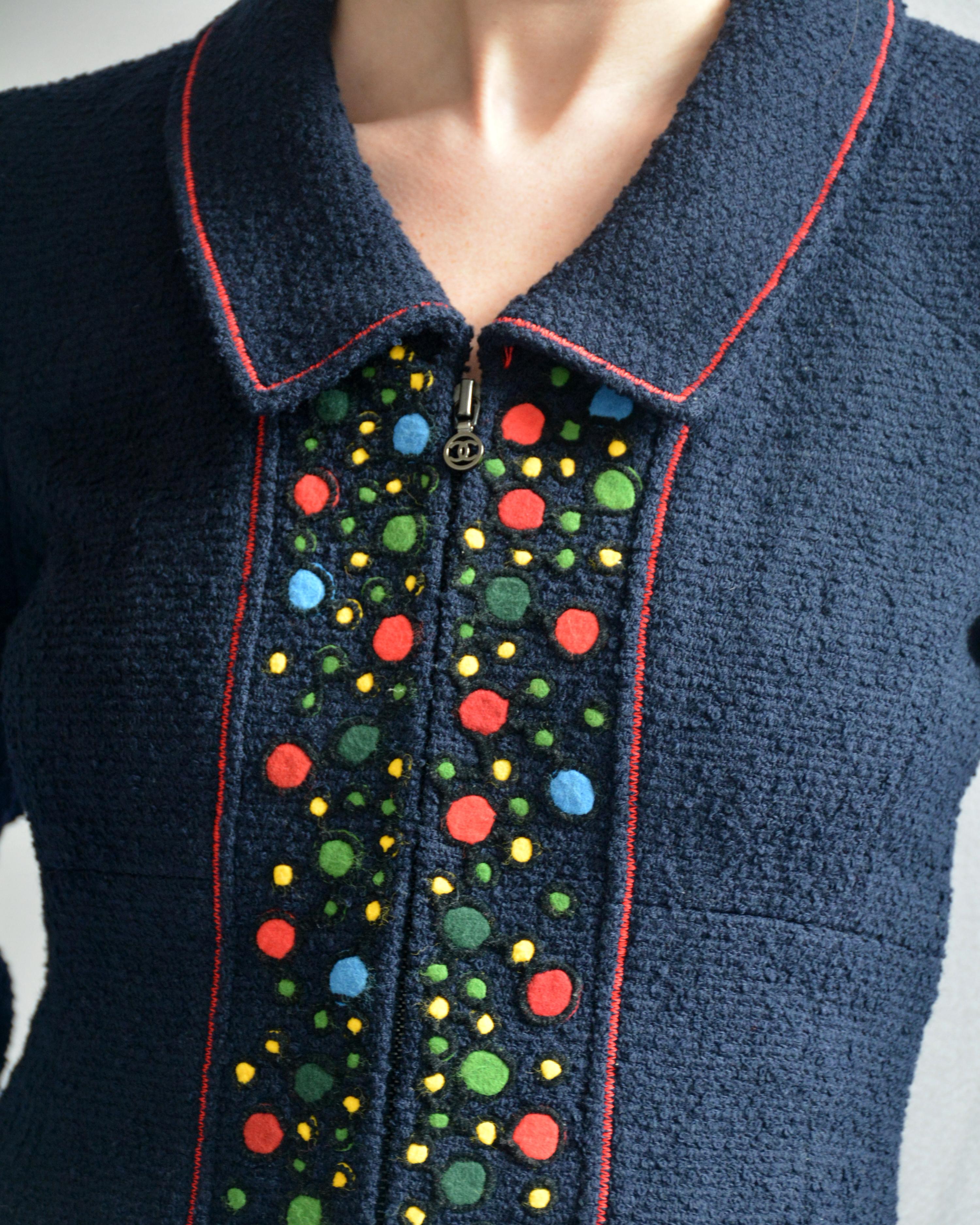 Vintage Chanel Autunno 1997: Giacca Bouclé ricamata in passerella in vendita 3