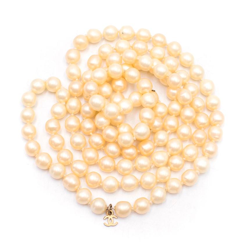 Vintage Chanel Faux Ivory Pearl Necklace 2