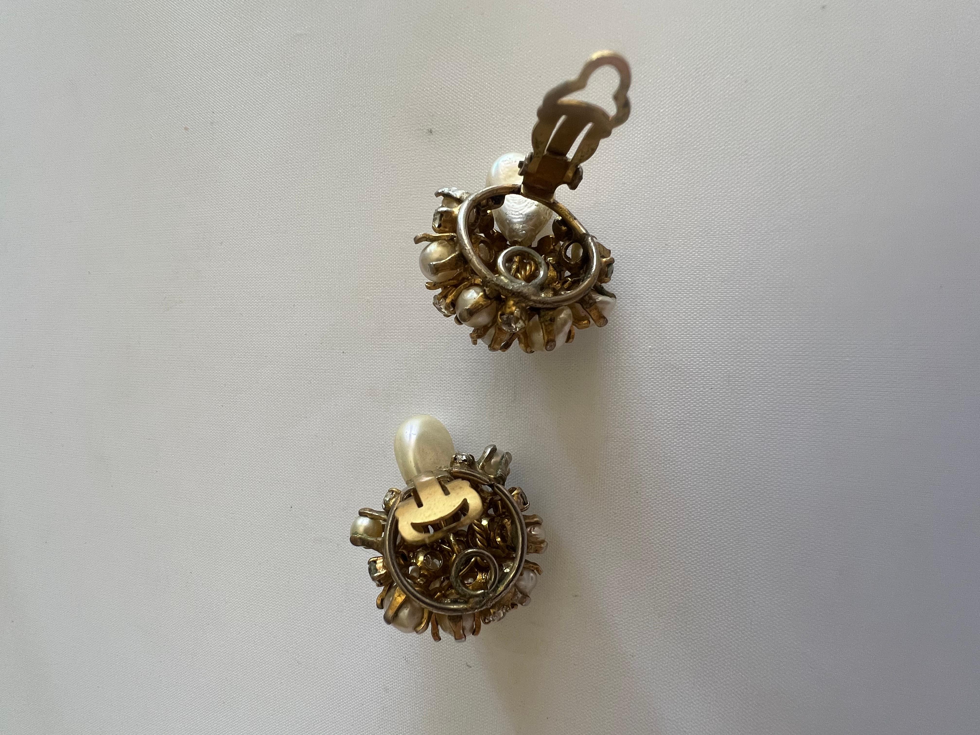 Women's Vintage Chanel Faux Pearl and Diamante Cluster Earrings For Sale