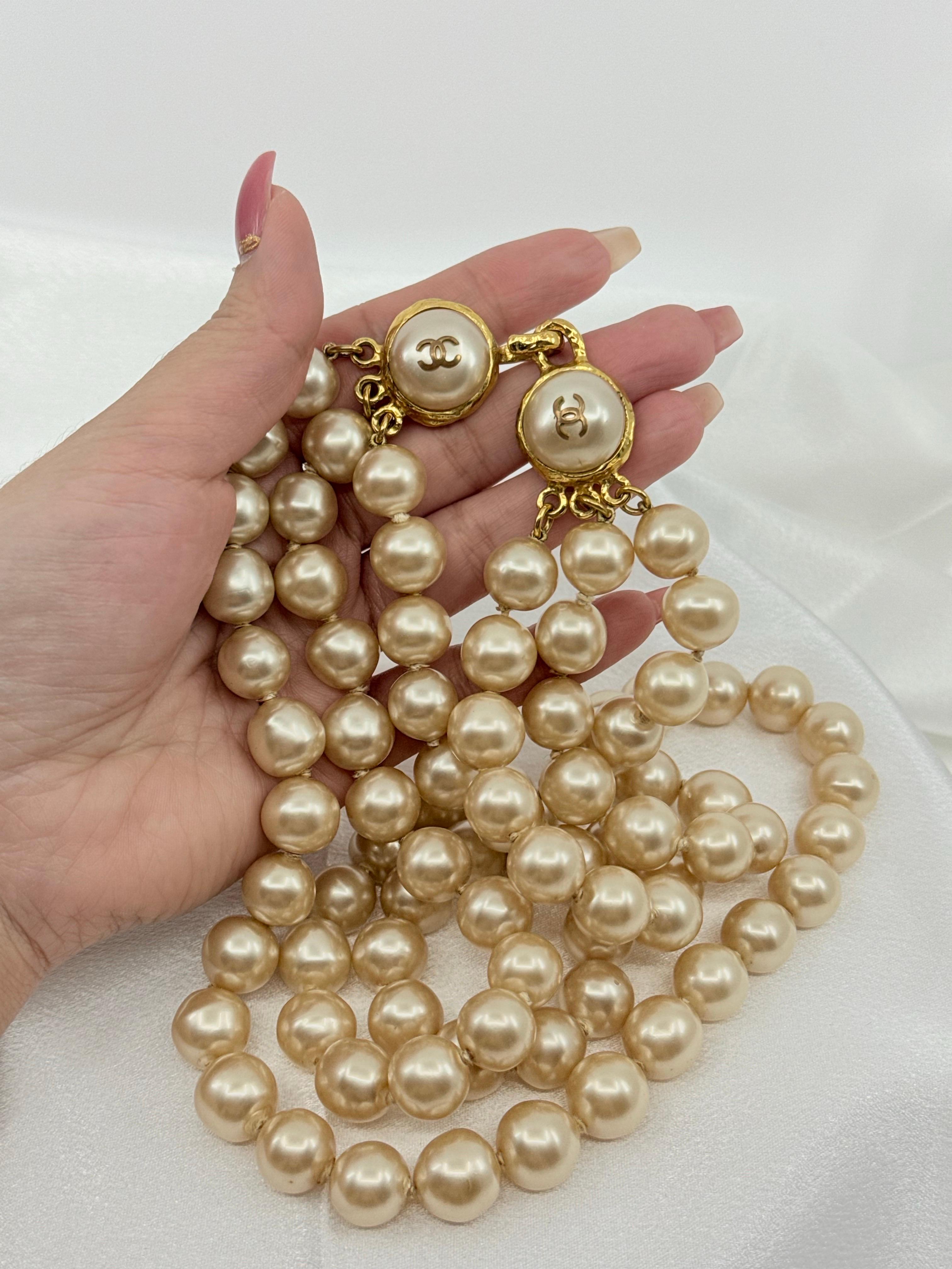 Vintage CHANEL Faux Pearl CC Logo Triple Strand Collar Necklace For Sale 7