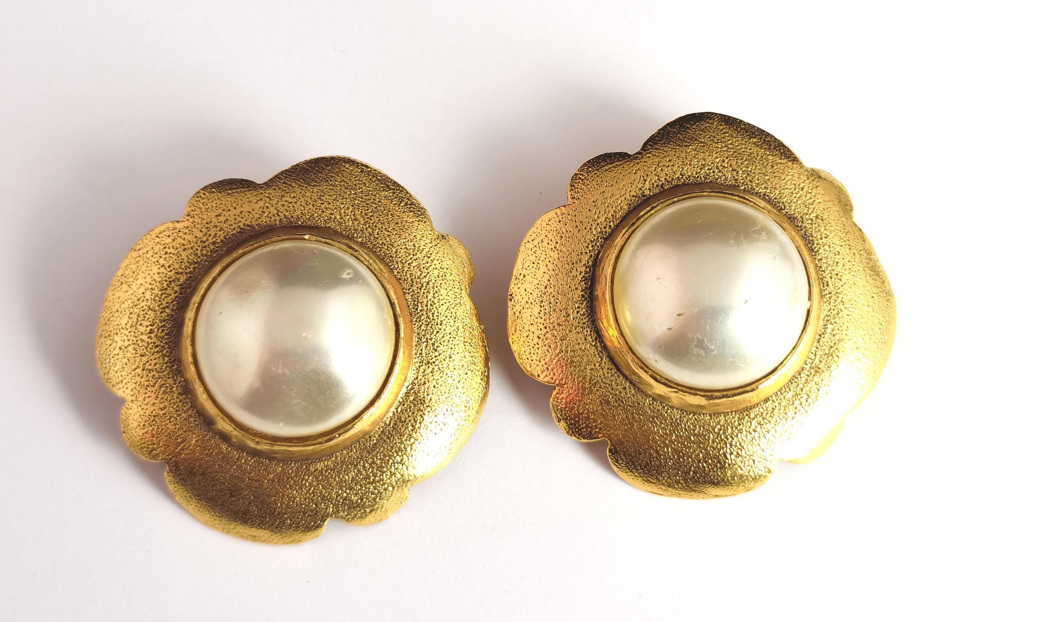 Vintage Chanel faux pearl clip on earrings, Gold tone, c1980s  For Sale 4