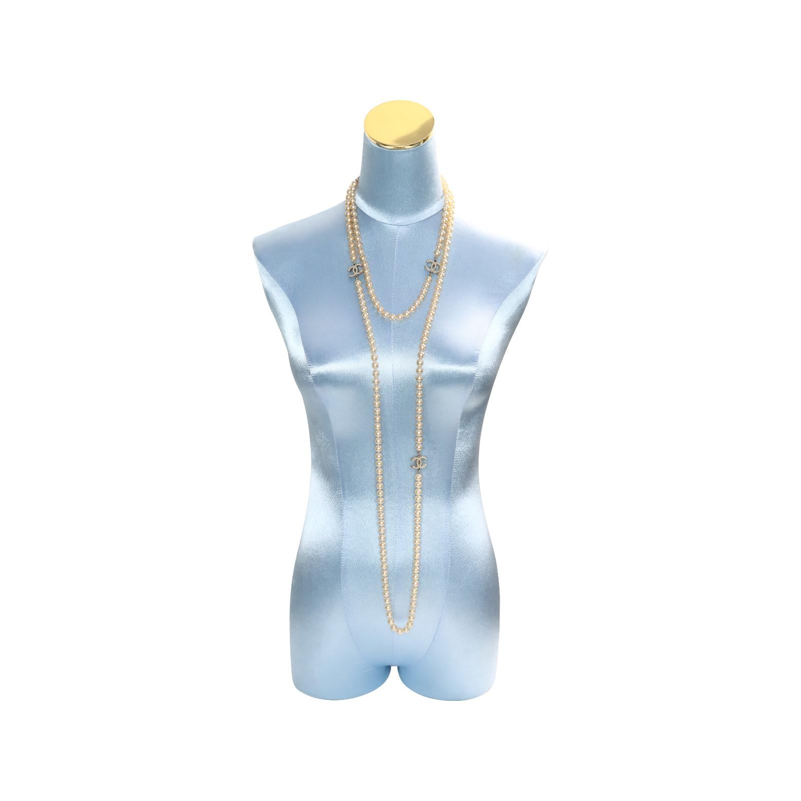 chanel faux pearl necklace