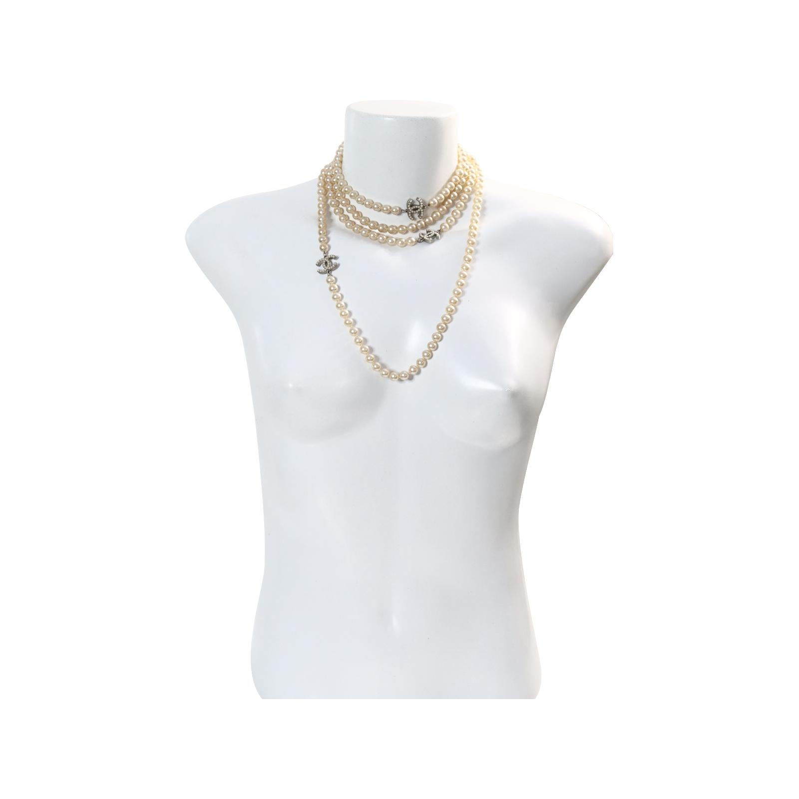 Women's or Men's Vintage Chanel Faux Pearl Extra Long Necklace Sautoir, Circa 1990s