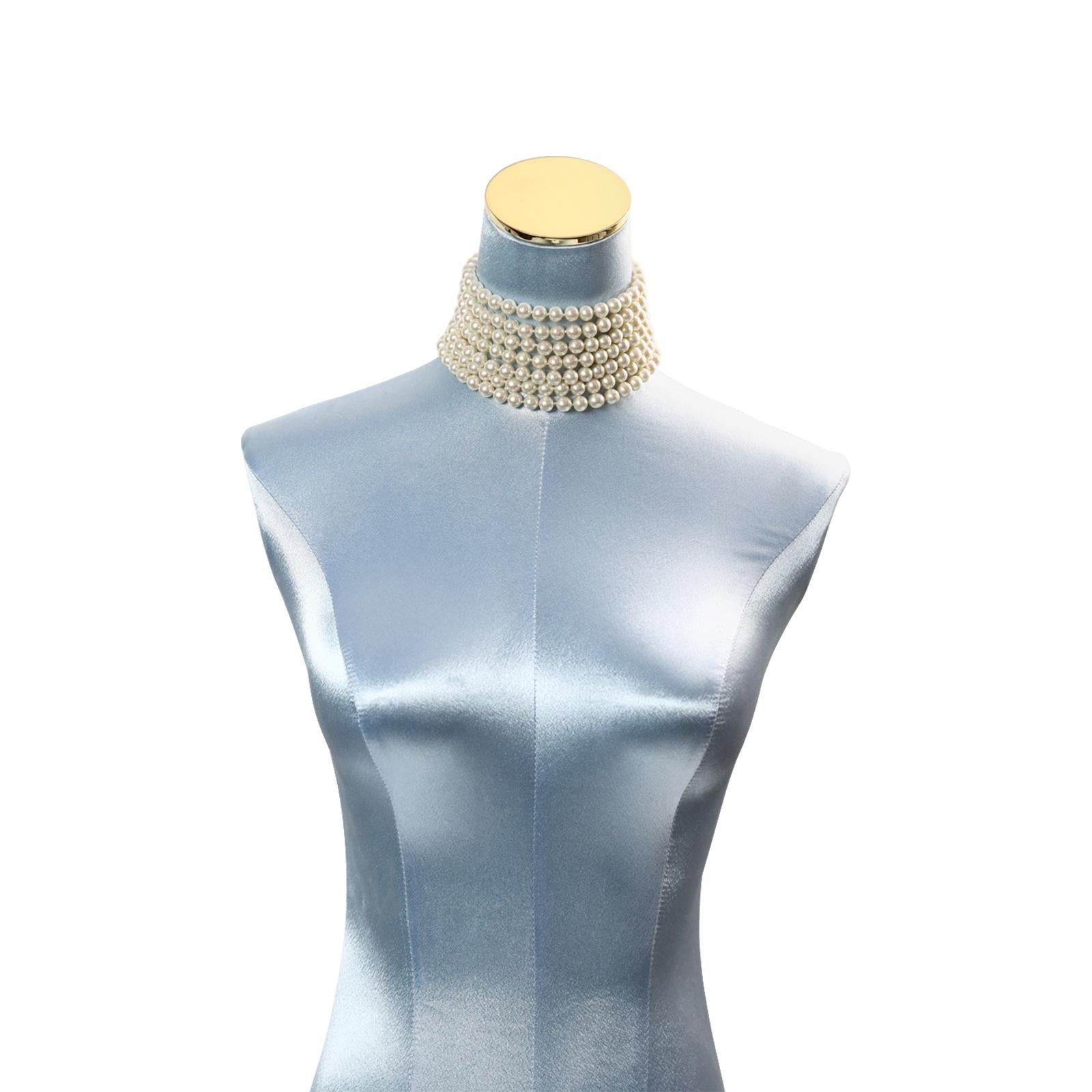 Chanel Collier ras du cou vintage en or et fausses perles, c. 1980 Bon état à New York, NY