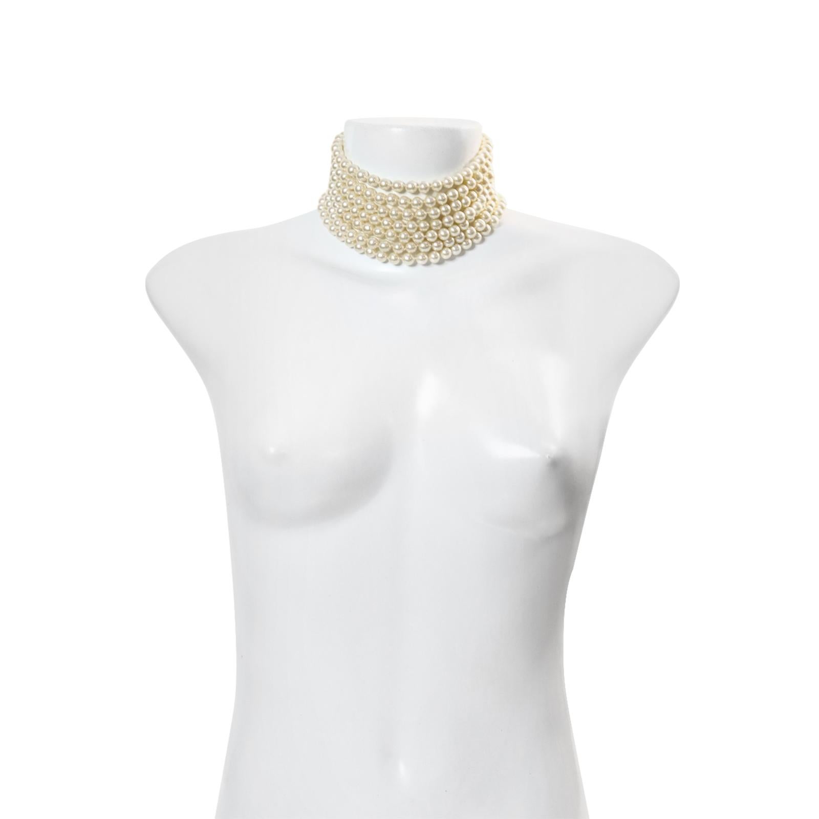  Chanel Collier ras du cou vintage en or et fausses perles, c. 1980 Unisexe 