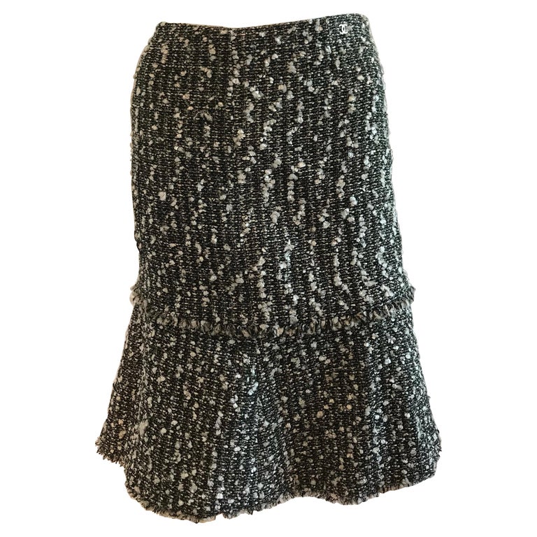 Vintage Chanel Fit and Flare Tweed Skirt For Sale at 1stDibs
