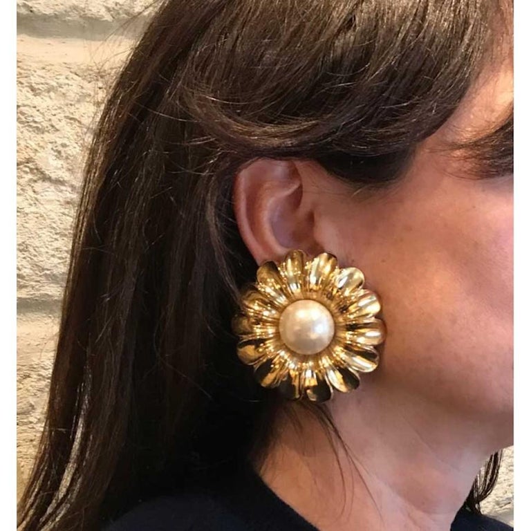 Boucles D'oreilles Vintage Années 80 - Clips Dorés Avec Fleur En Métal - Occasion