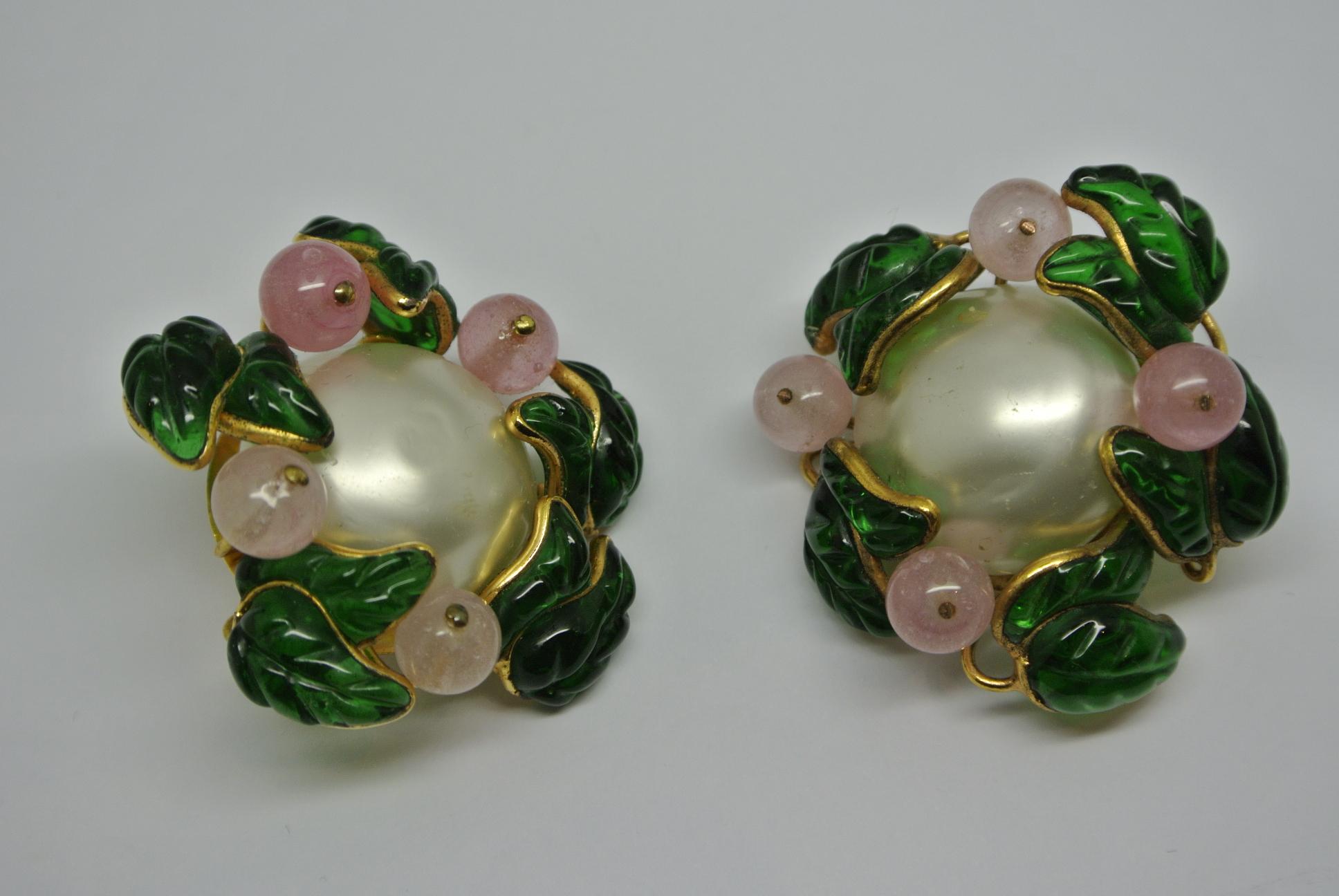Artisan Vintage Chanel Flower Green Leaf Gripoix Poured Glass Faux Pearl Earrings For Sale