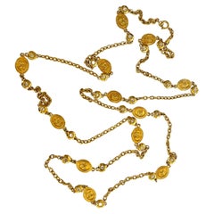 Vergoldete Vintage Chanel-Halskette, Double CC-Logo, Diamantmünze, Vintage 