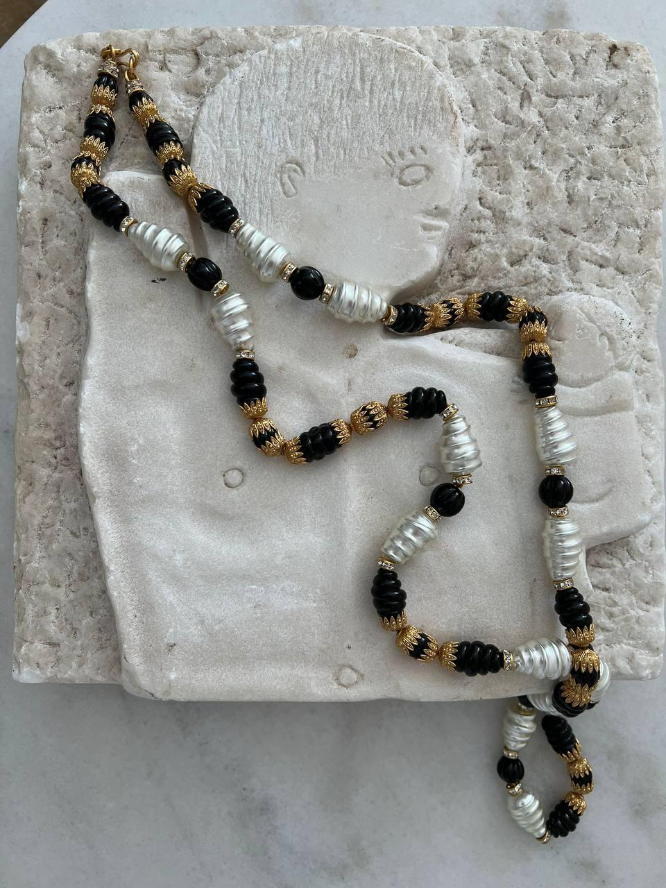 Vintage Chanel Glass Pearl and Strass Black&White Necklace, 1985 For Sale 2
