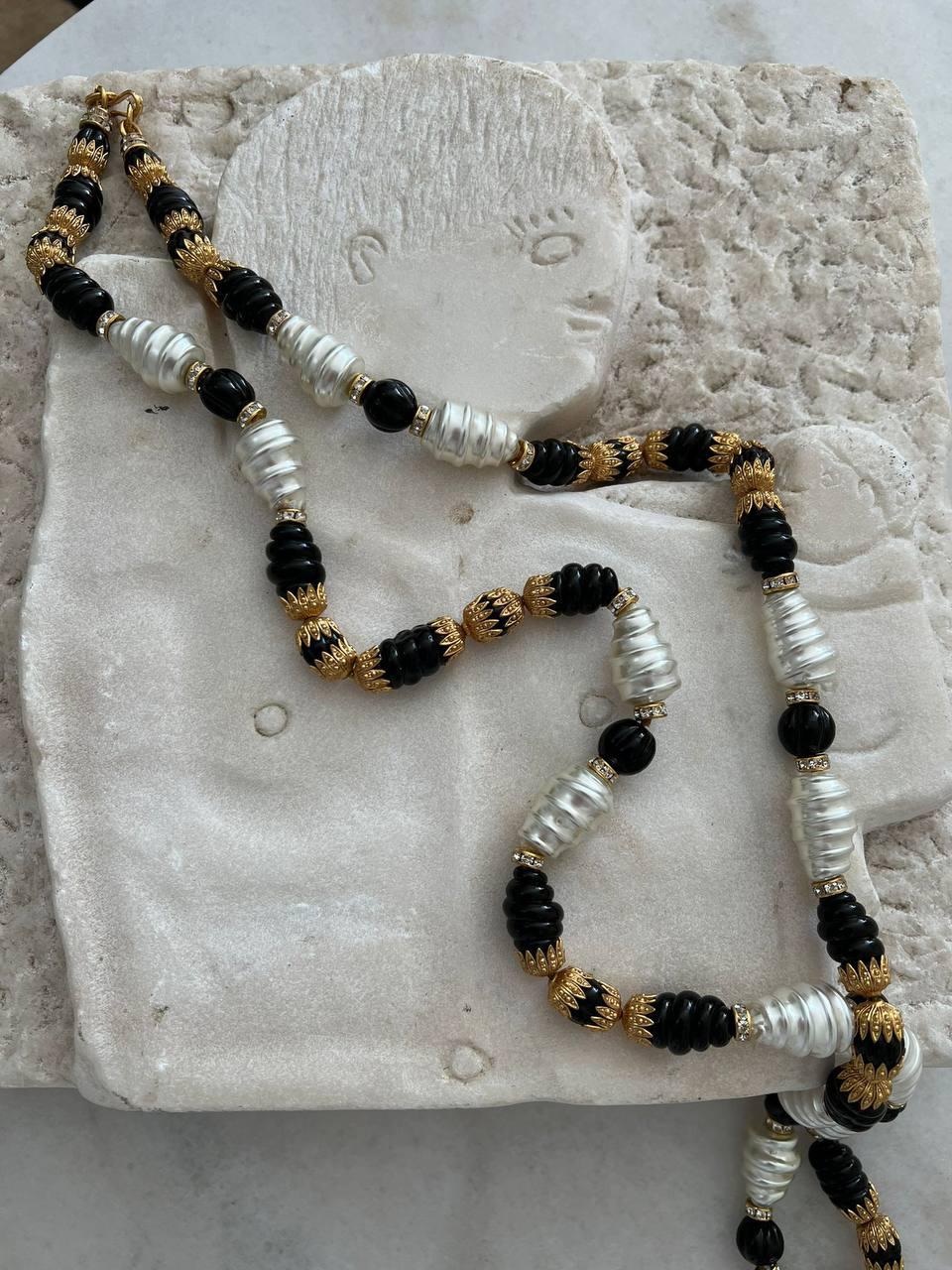 Vintage Chanel Glass Pearl and Strass Black&White Necklace, 1985 For Sale 3