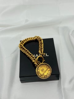 Vintage Chanel Gold 31 Rue Cambon Medallion Charm Chain Bracelet