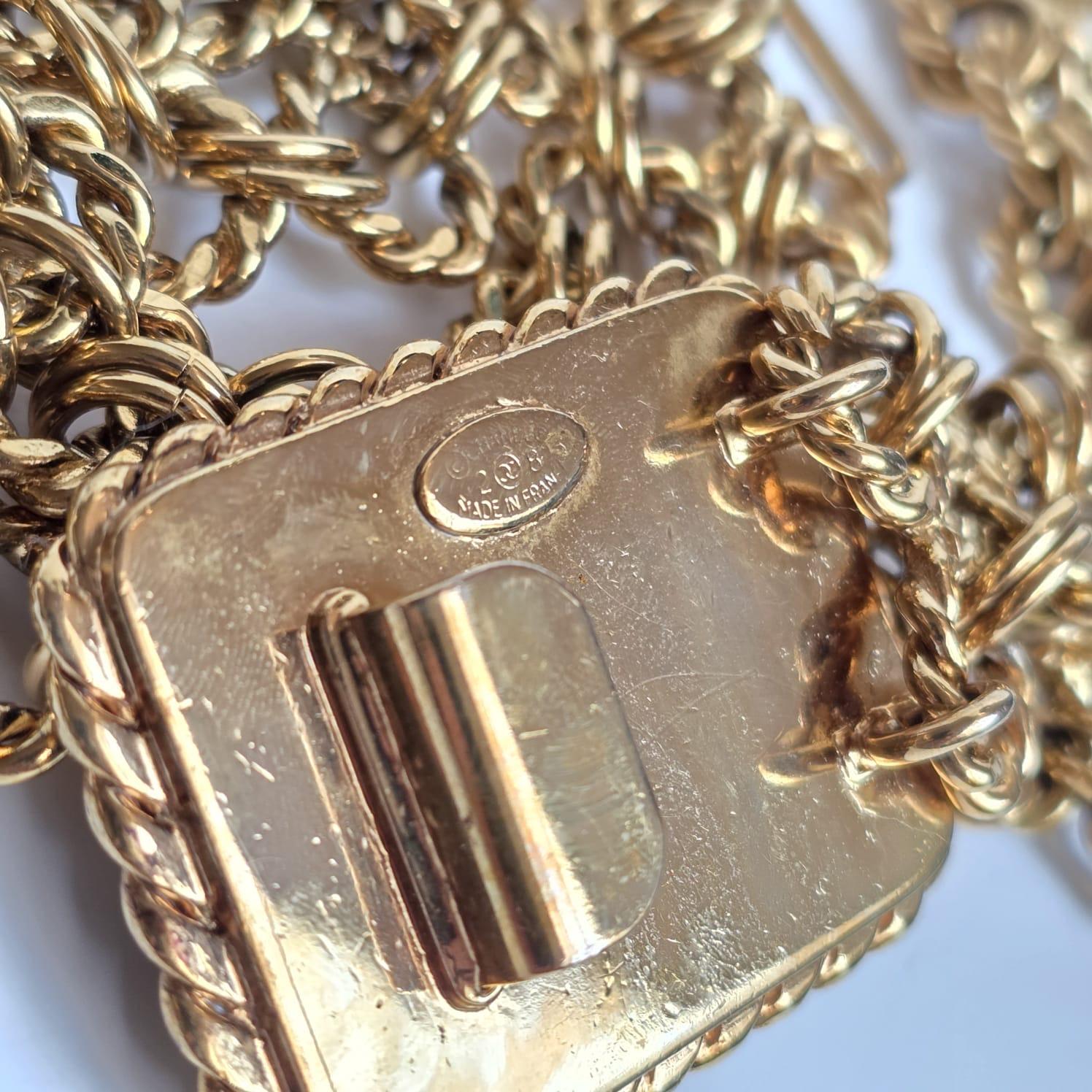 Vintage Chanel Chain belt in gold. Very classic and hard to find piece. Size 75. Slight scuffs on the hardware throughout. Comes with its box.