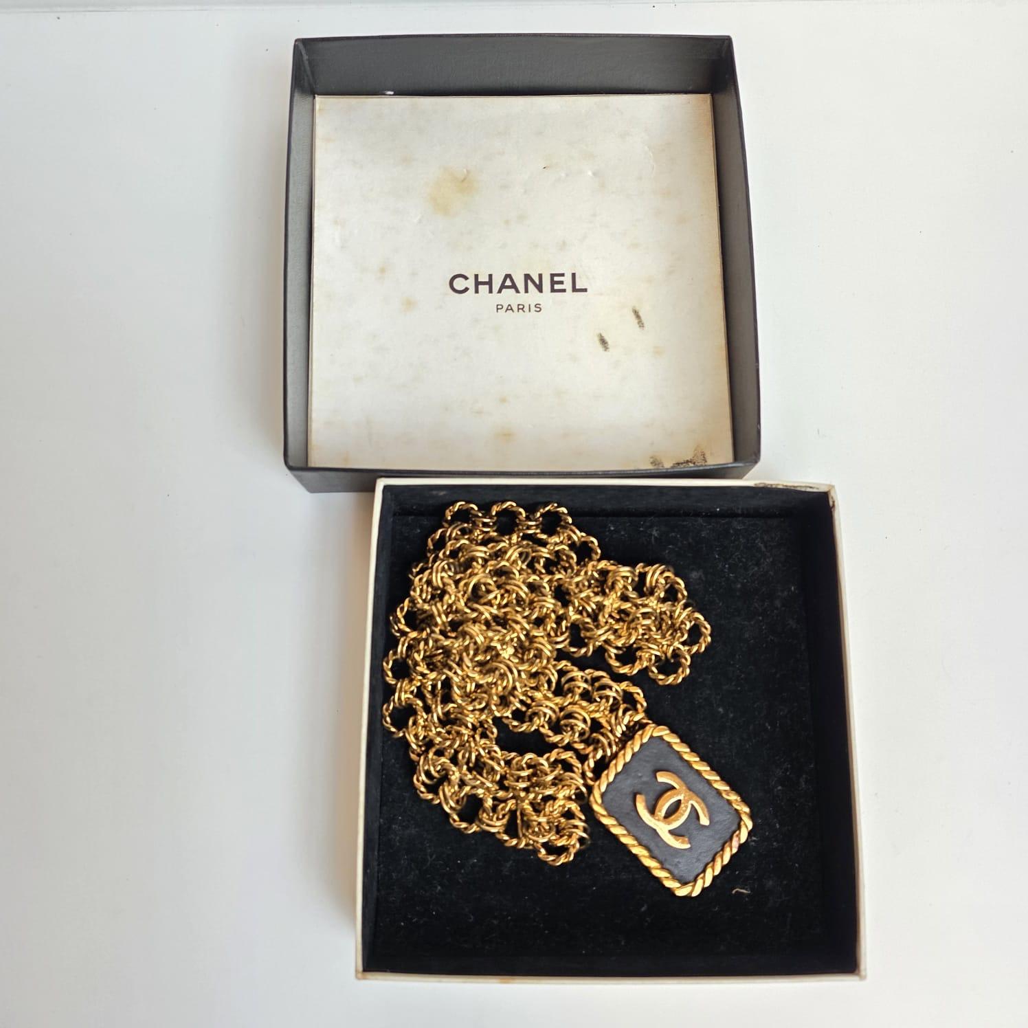 Vintage Chanel Gold CC Double Layered Chain Belt For Sale 4