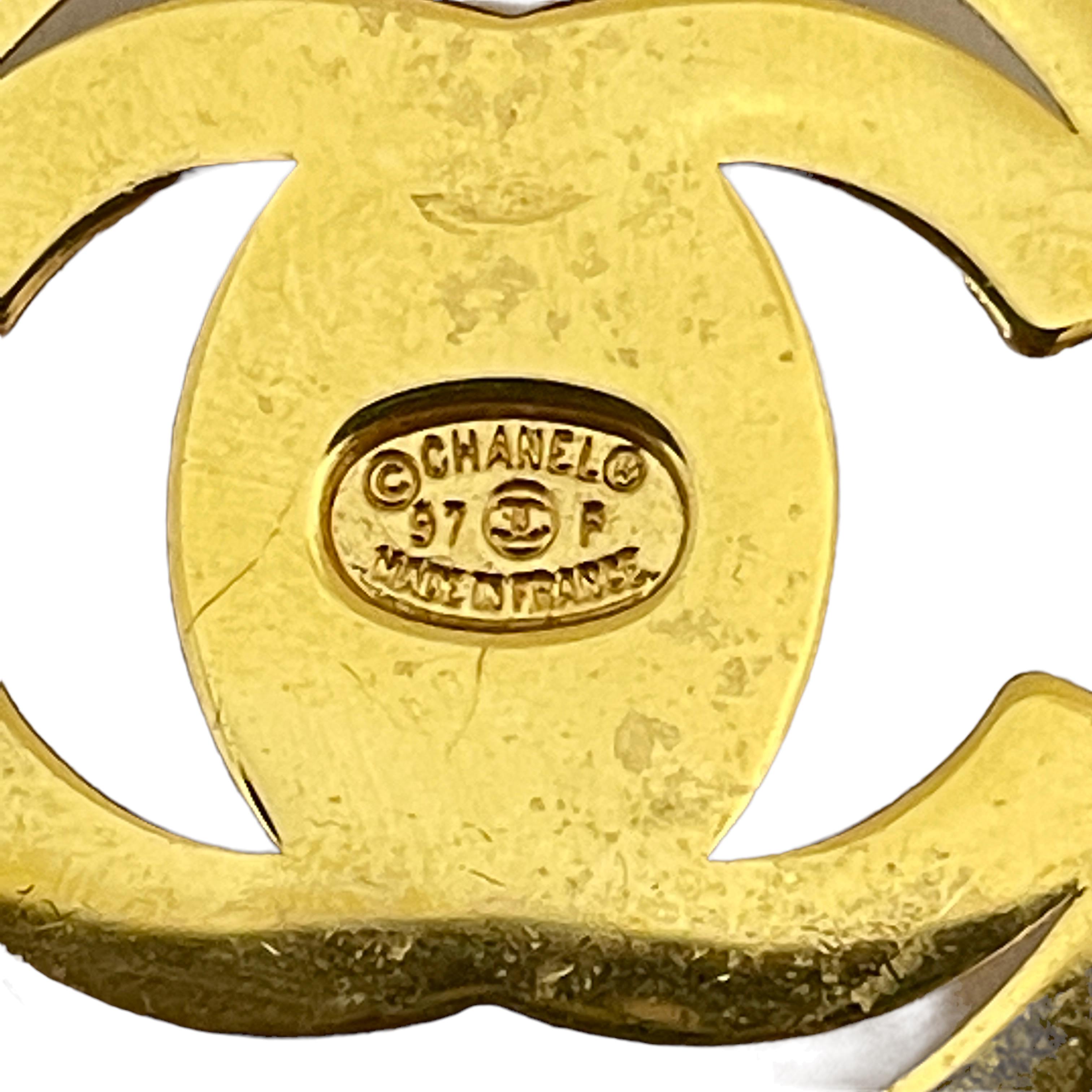 Vintage CHANEL gold CC logo turnlock door knocker runway clip on earrings 3