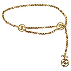 Cinturón de cadena redonda en capas Chanel vintage dorado CC