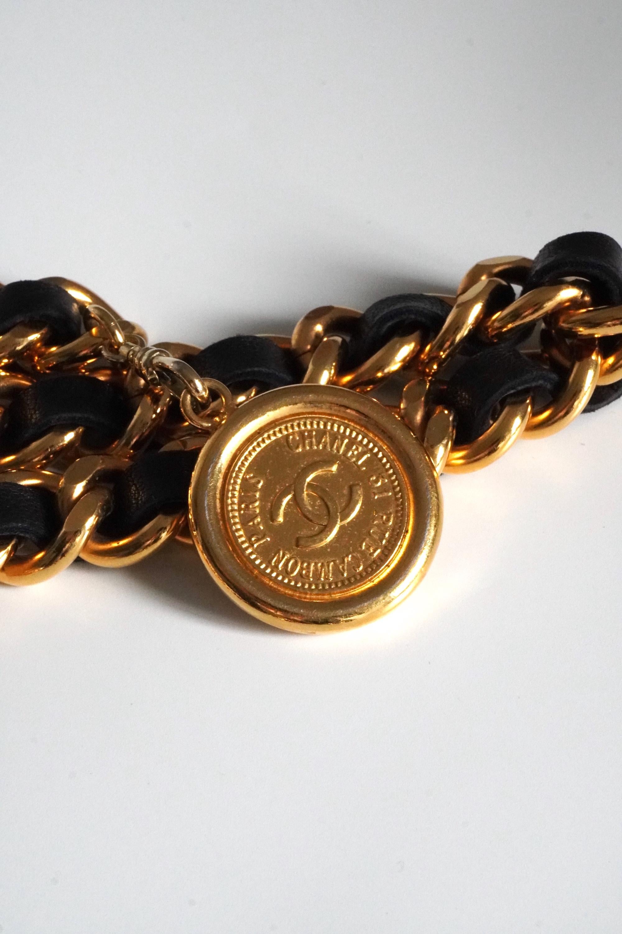 Vintage Chanel Gold Chain & Leather Belt For Sale 2