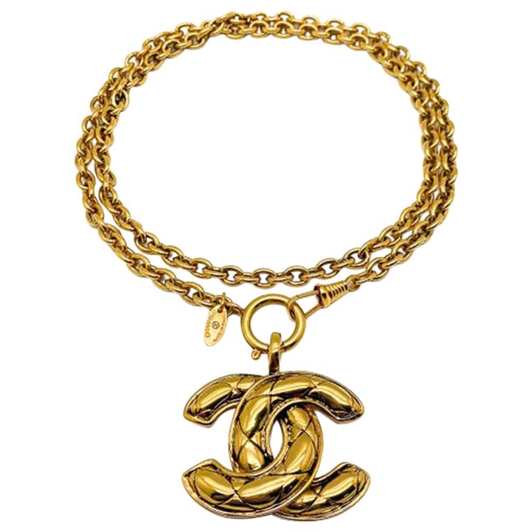 Vintage Chanel Gold Grande Matelassé Cc Logo Necklace by Victoire De Castellane 