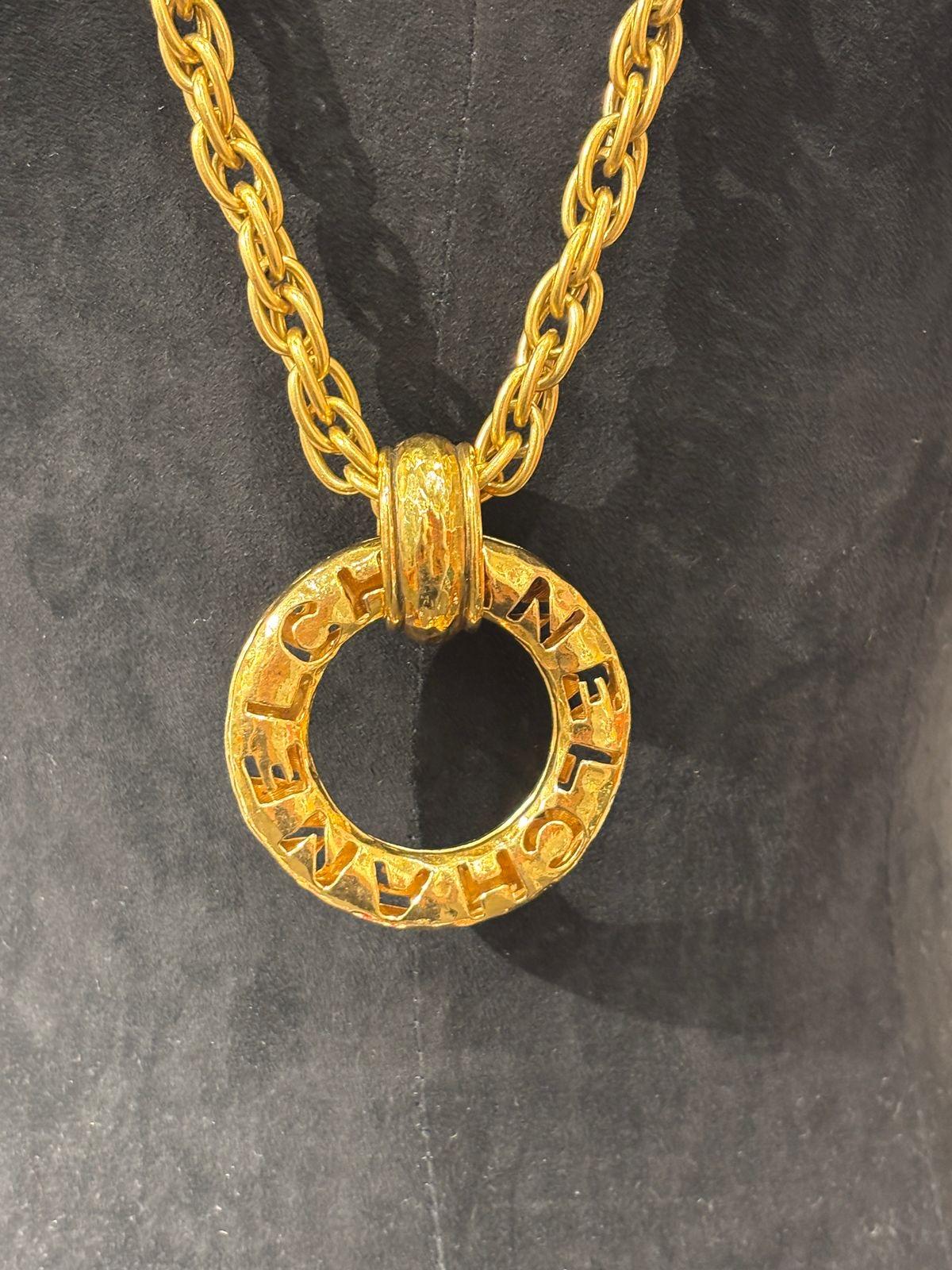 Vintage Chanel Gold Hoop Pendant Long Chain Necklace For Sale 2