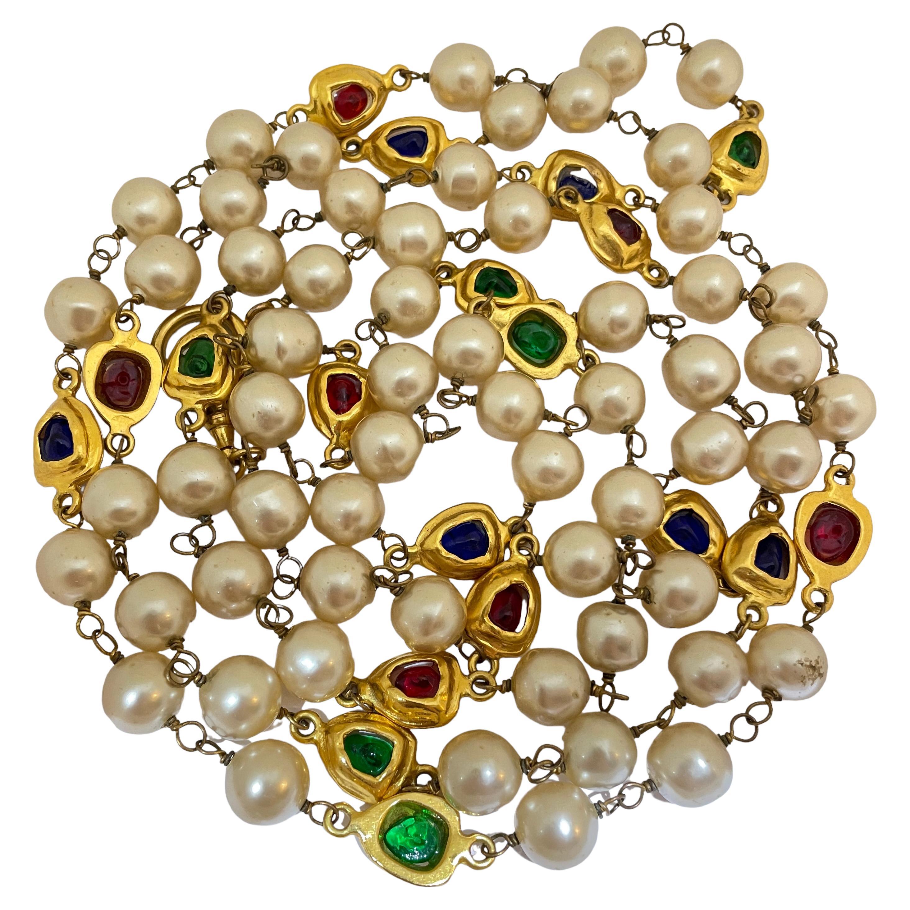 Vintage CHANEL gold pearl Gripoix jewel long designer runway necklace For Sale