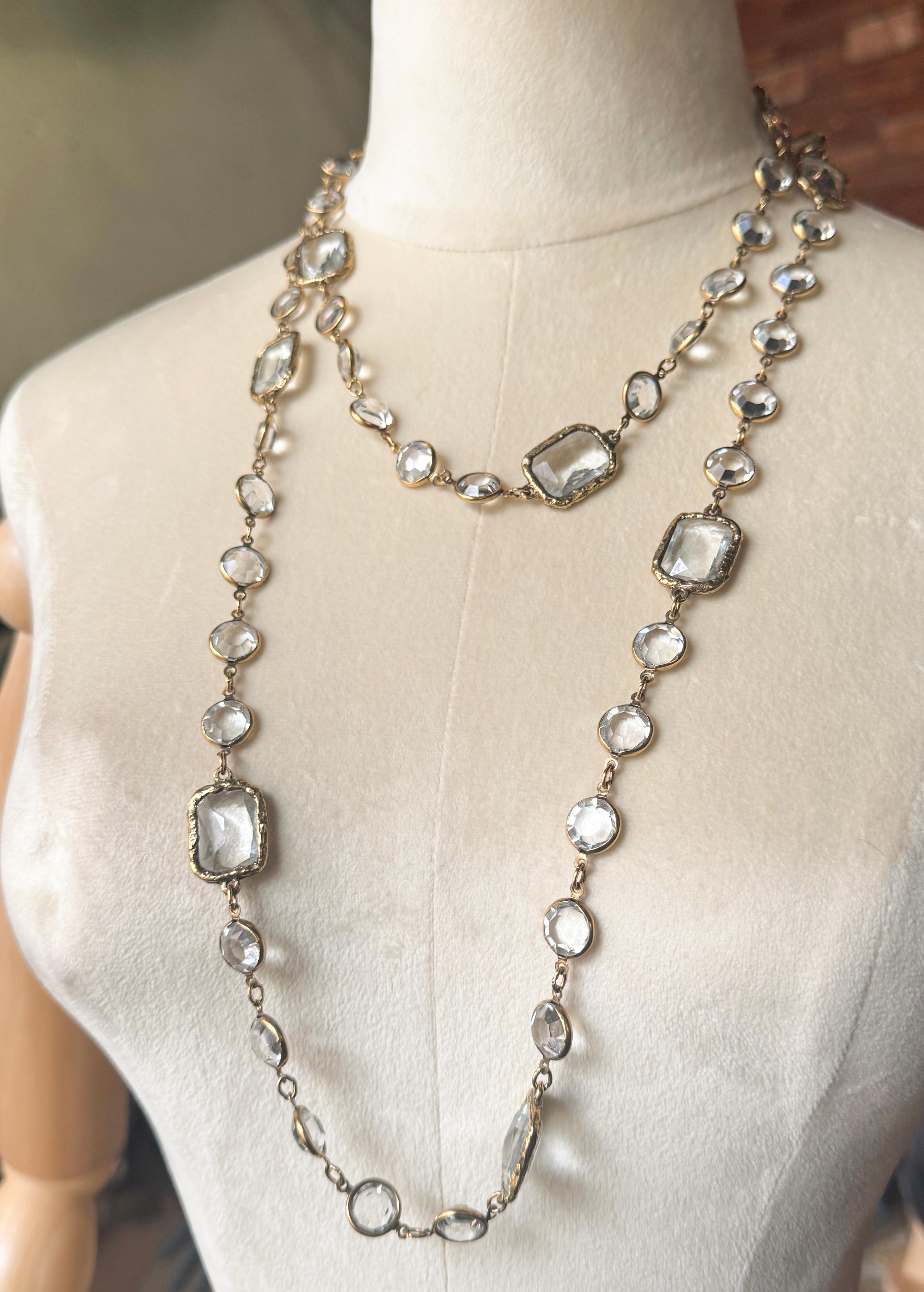 Vintage Chanel, collier plaqué or avec inserts en verre Grippoix, 1981 Pour femmes en vente