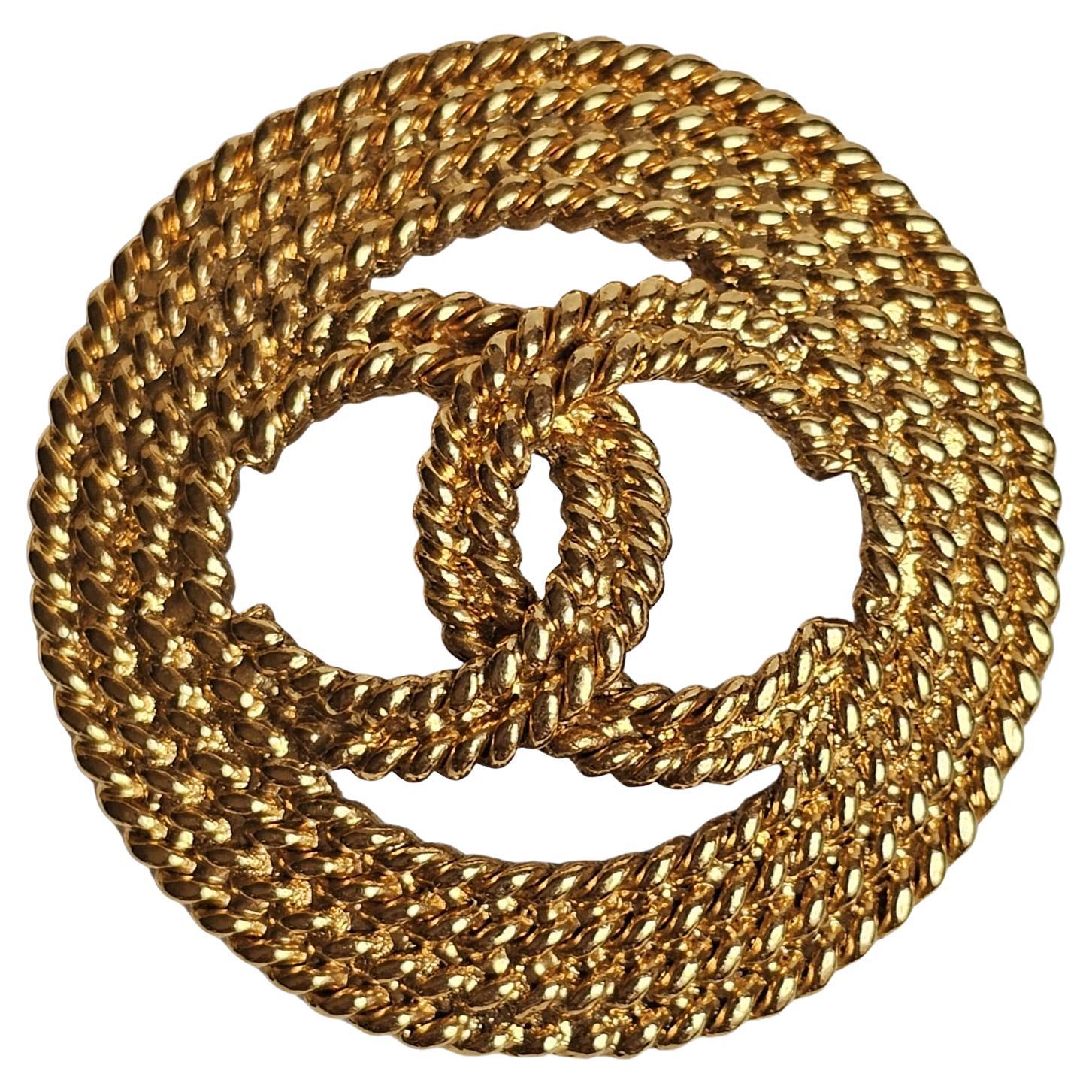 Vintage Chanel Gold Raffia Large CC Brooch For Sale