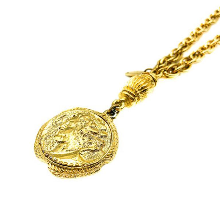 Vintage Chanel Gold Statement Chain & Byzantine Medallion Necklace 1984 For Sale 1