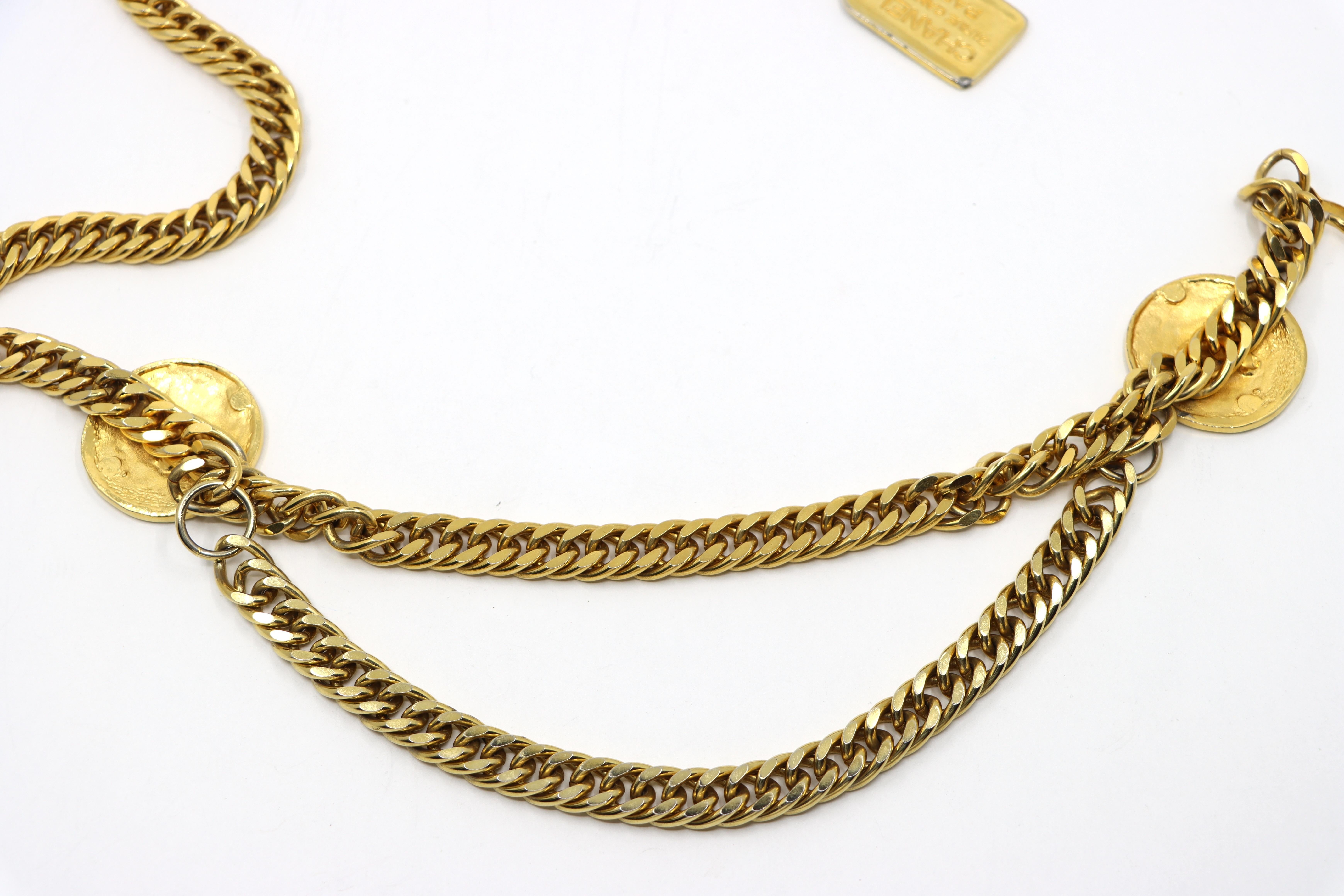 Cinturón de cadena con logotipo Chanel vintage en tono dorado 31 Rue Cambon París en venta 6