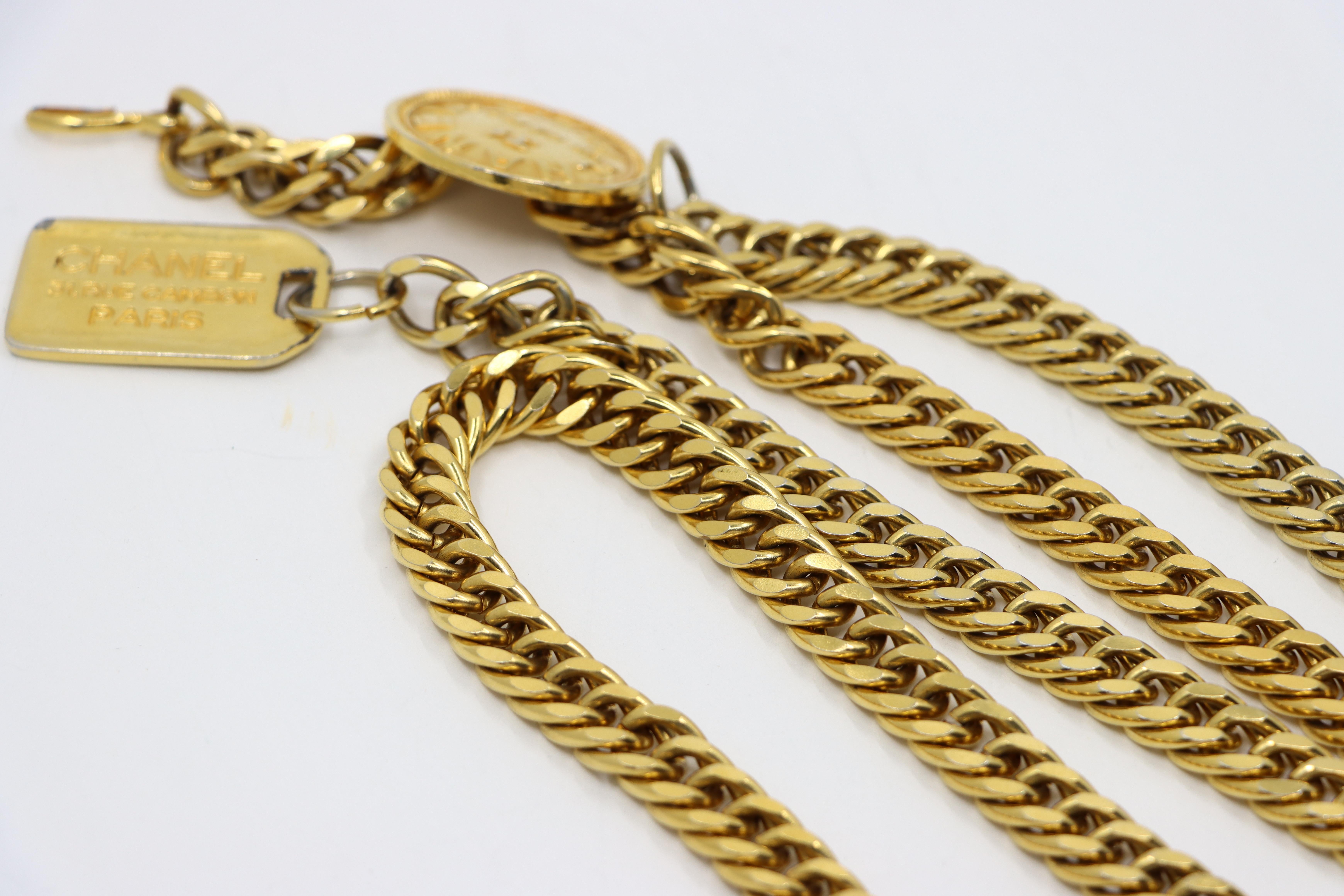 Cinturón de cadena con logotipo Chanel vintage en tono dorado 31 Rue Cambon París en venta 7