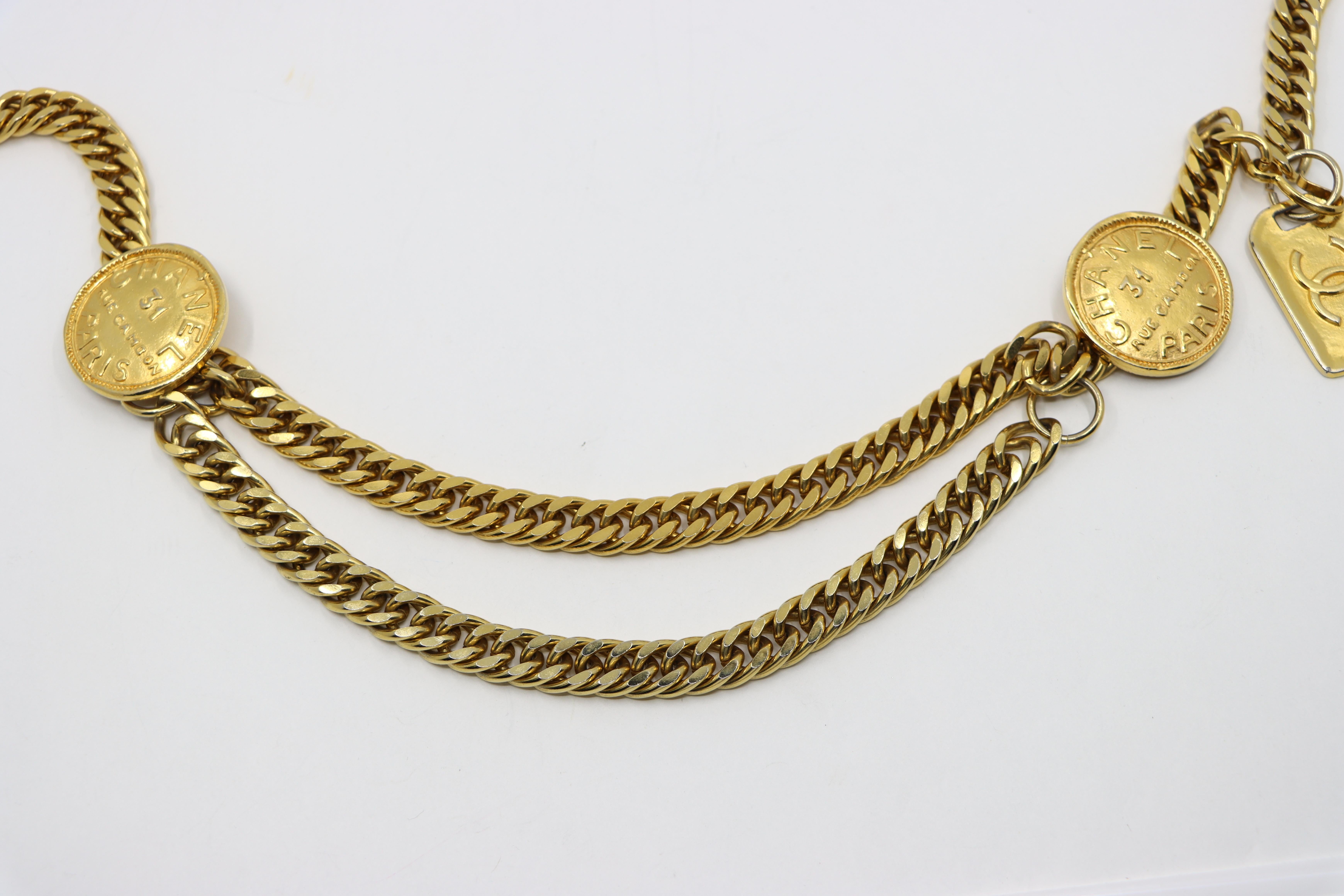 De las mujeres Cinturón de cadena con logotipo Chanel vintage en tono dorado 31 Rue Cambon París en venta