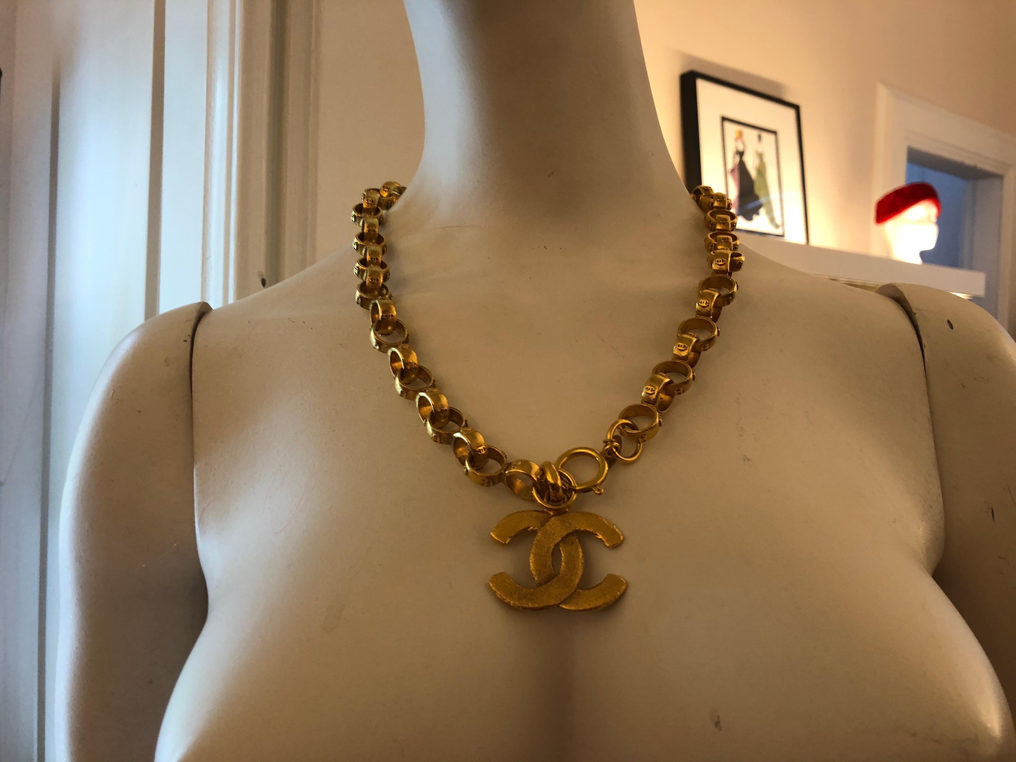 Vintage Chanel Gold Tone Necklace (1984-1990) w/Box 2