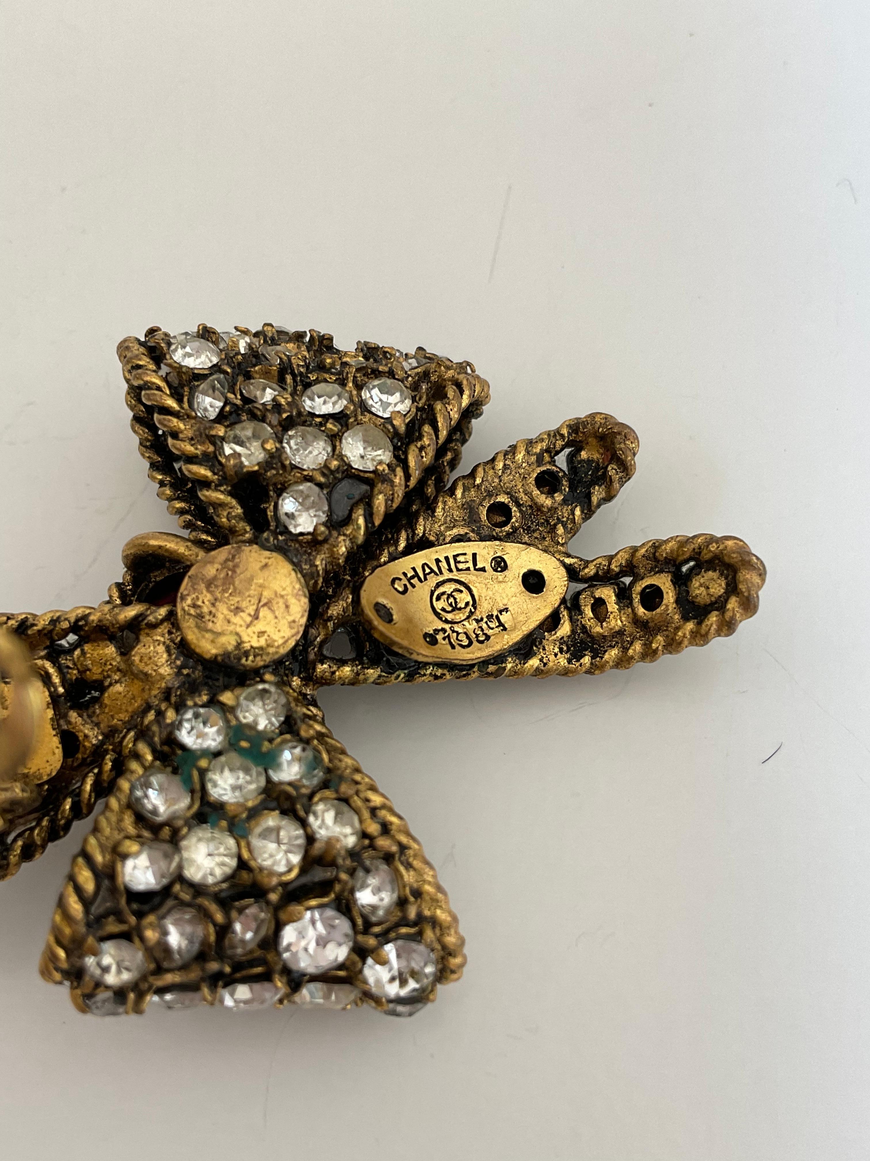 Boucles d'oreilles CHANEL Haute Couture 80's avec nœud en or en vente 2