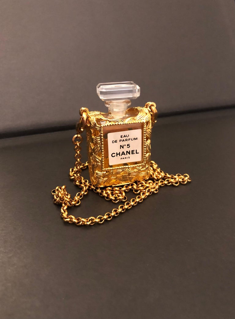Vintage CHANEL Gold Toned No 5 Perfume Chain Necklace For Sale at 1stDibs