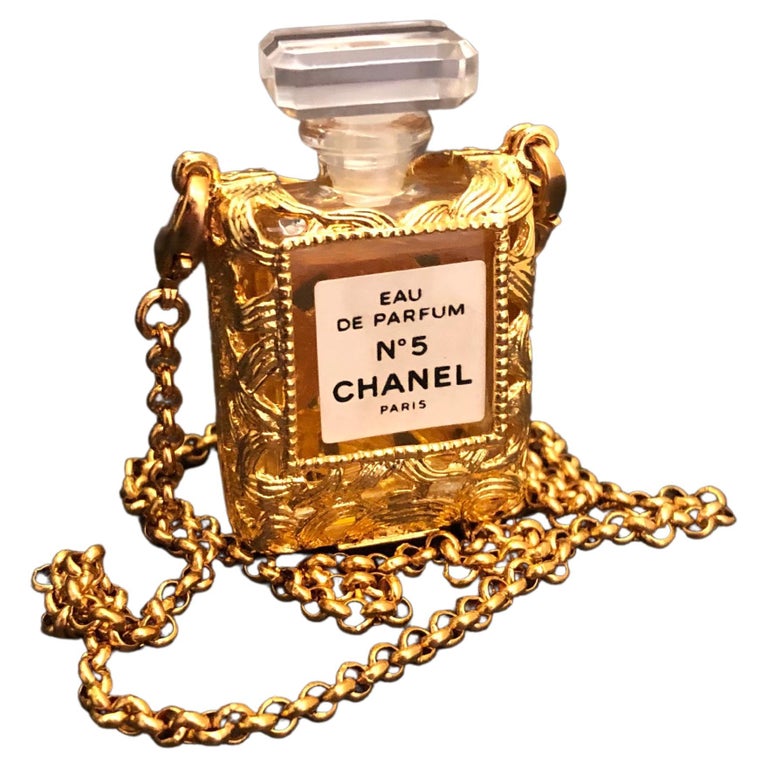 No 5 Chanel - 275 For Sale on 1stDibs | chanel number 5 bag, chanel no 5  handbag, vintage chanel no 5