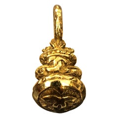 Chanel - Breloque pendentif vintage couleur or