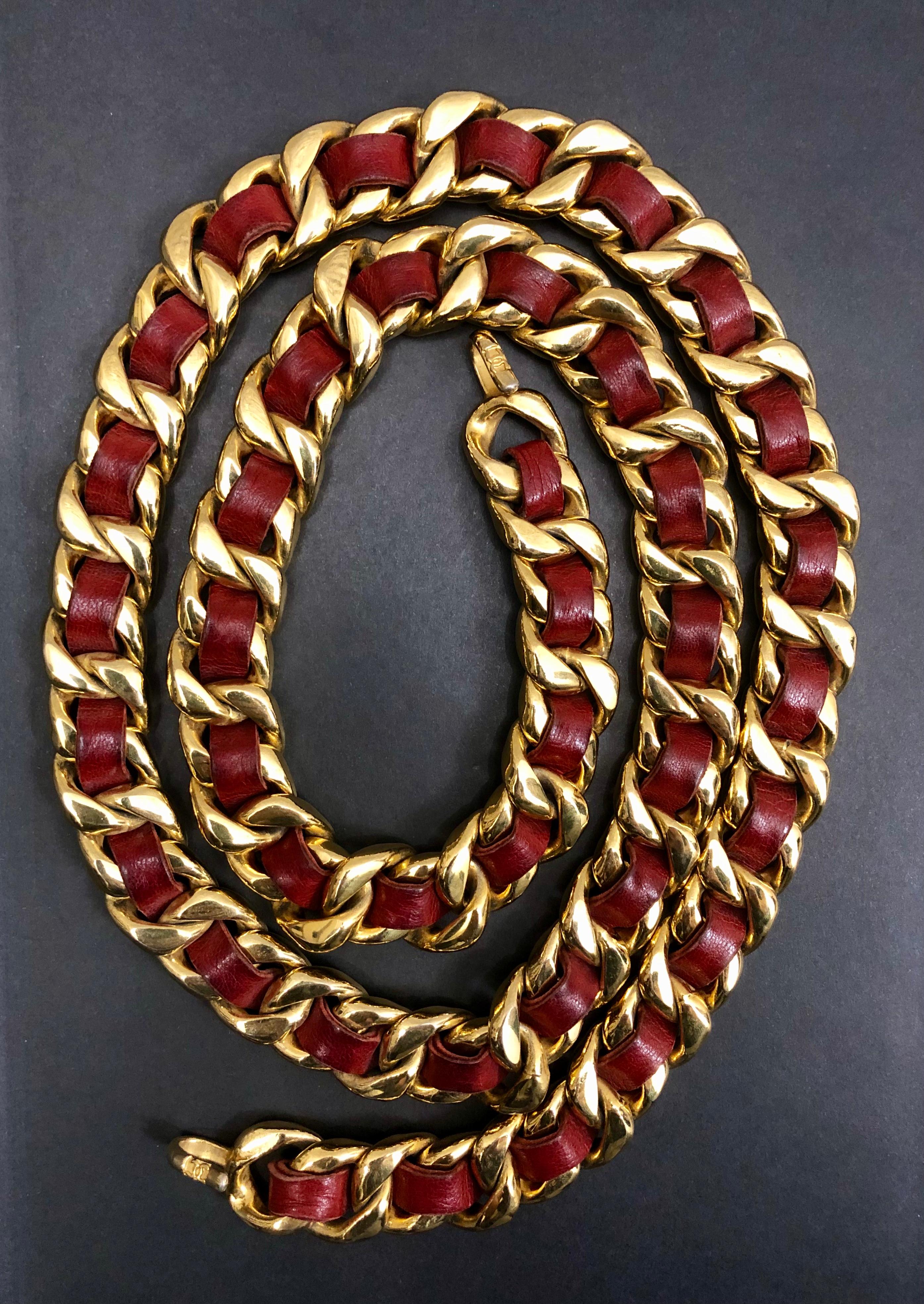 Brown 1980s Vintage CHANEL Gold Toned Red Leather Chain Belt Necklace Double Hooked For Sale